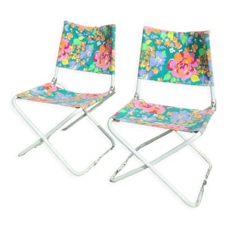 pair folding beach chairs