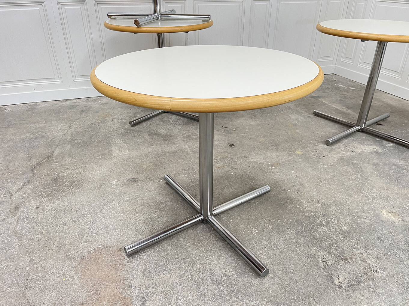 Dietiker vintage round table