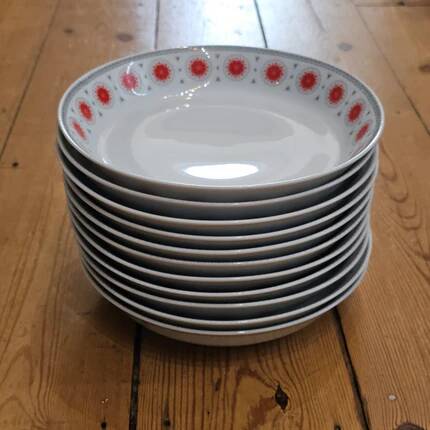 11 vintage deep plates in porcelain by Johann Seltmann - 1970s