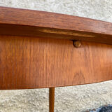 Scandinavian extendable round table