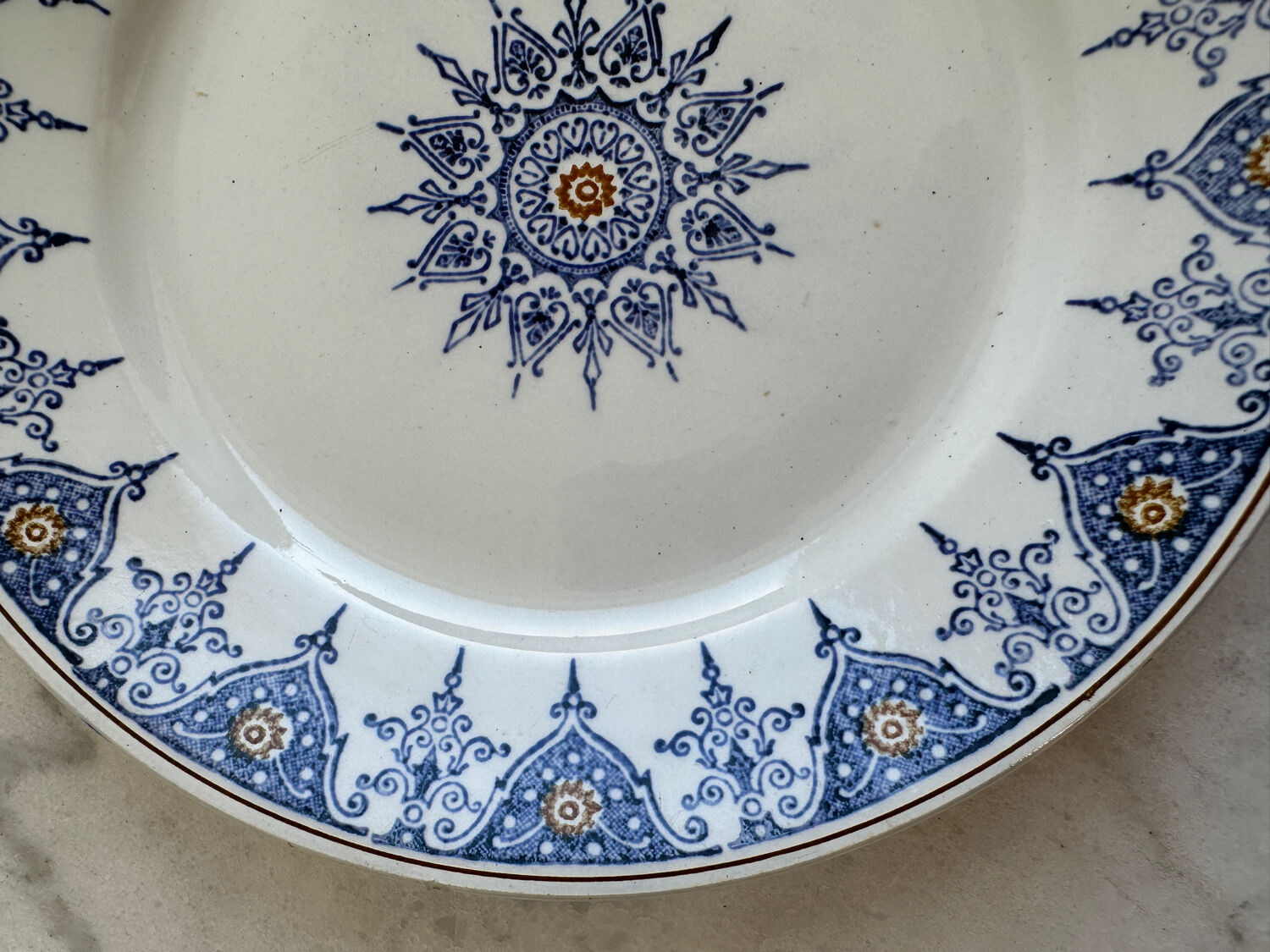 Terre de fer St Armand plate