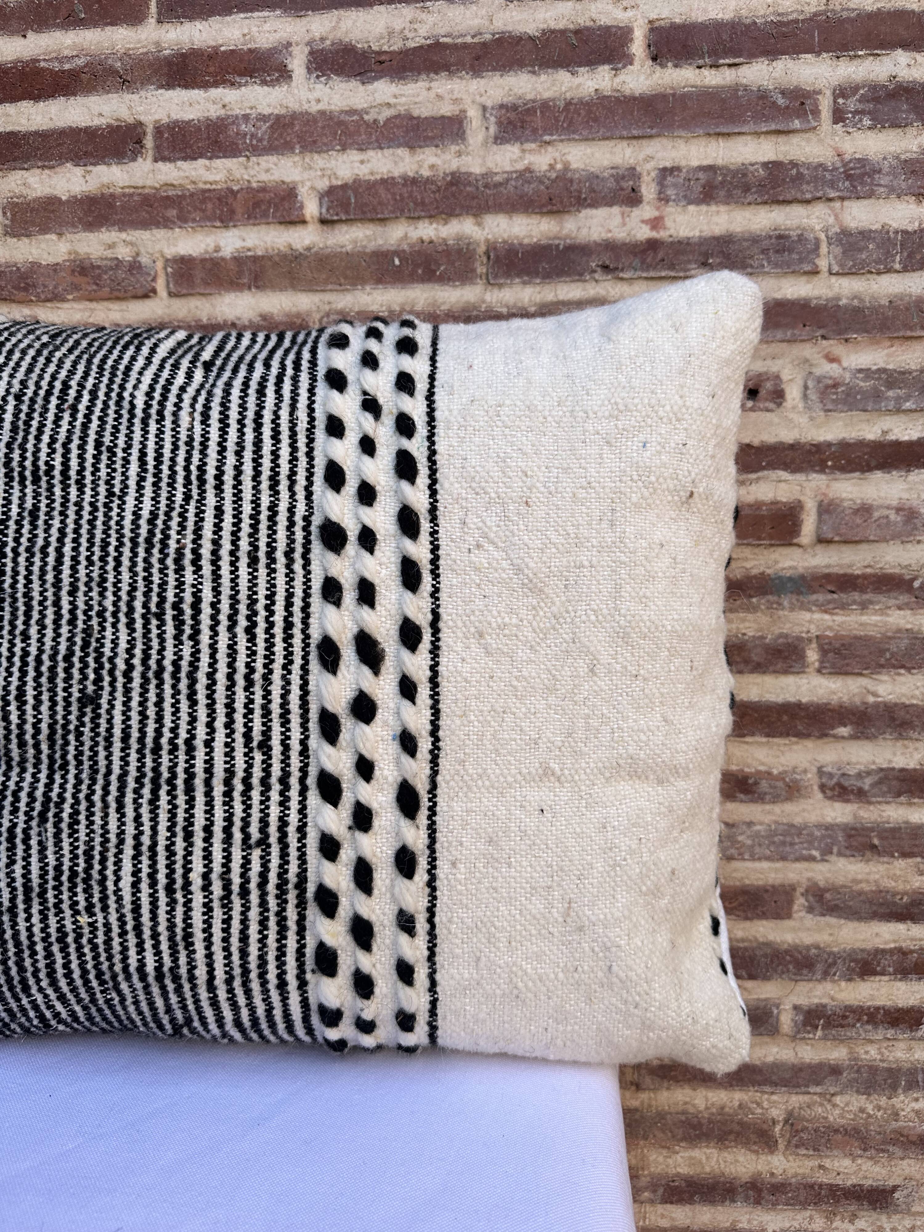 Zanfi rectangular Berber cushion cover - Handmade - 100% wool