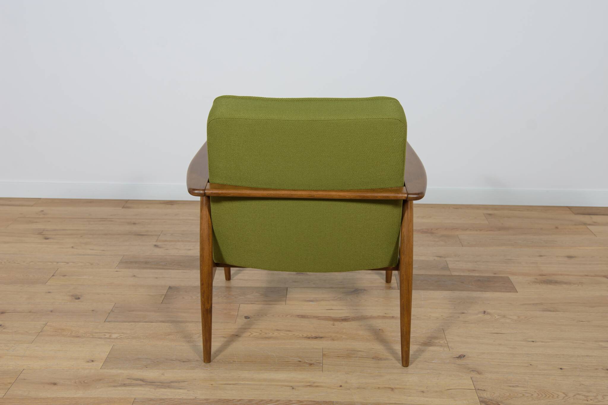 Model 300-192 Armchairs by Juliusz Kedziorek from Goscinska Furniture Factory, 1970s, Set of 2