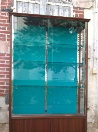 Superb teak display cabinet from the 1960s.