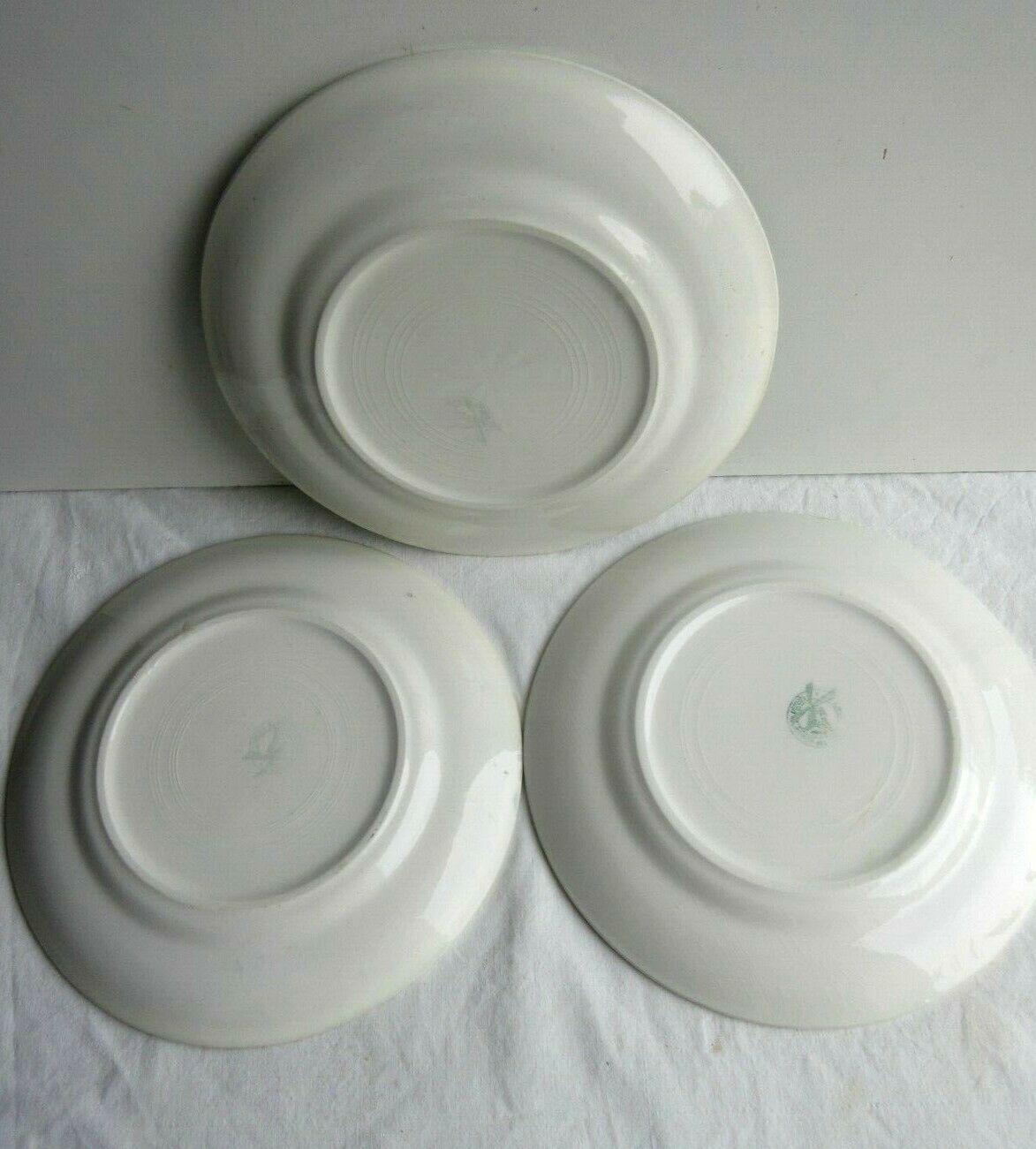 3 flat plates vintage art deco style, green checkered, Moulins des Loups