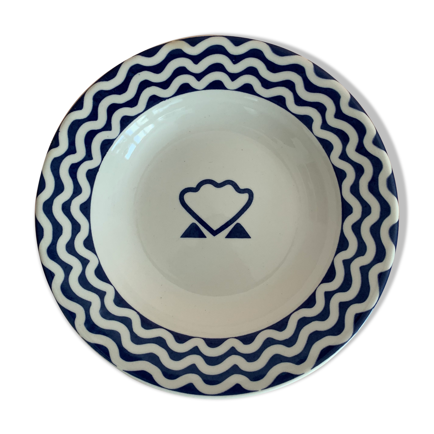 Vintage shell plates