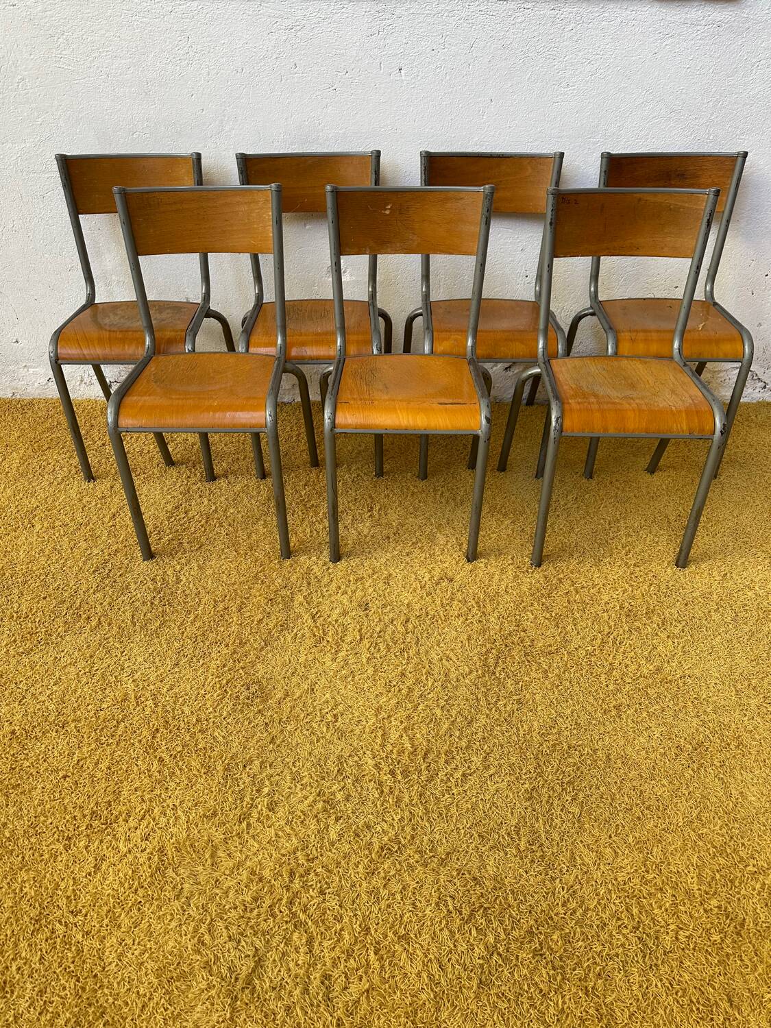 Lot of 7 school chairs