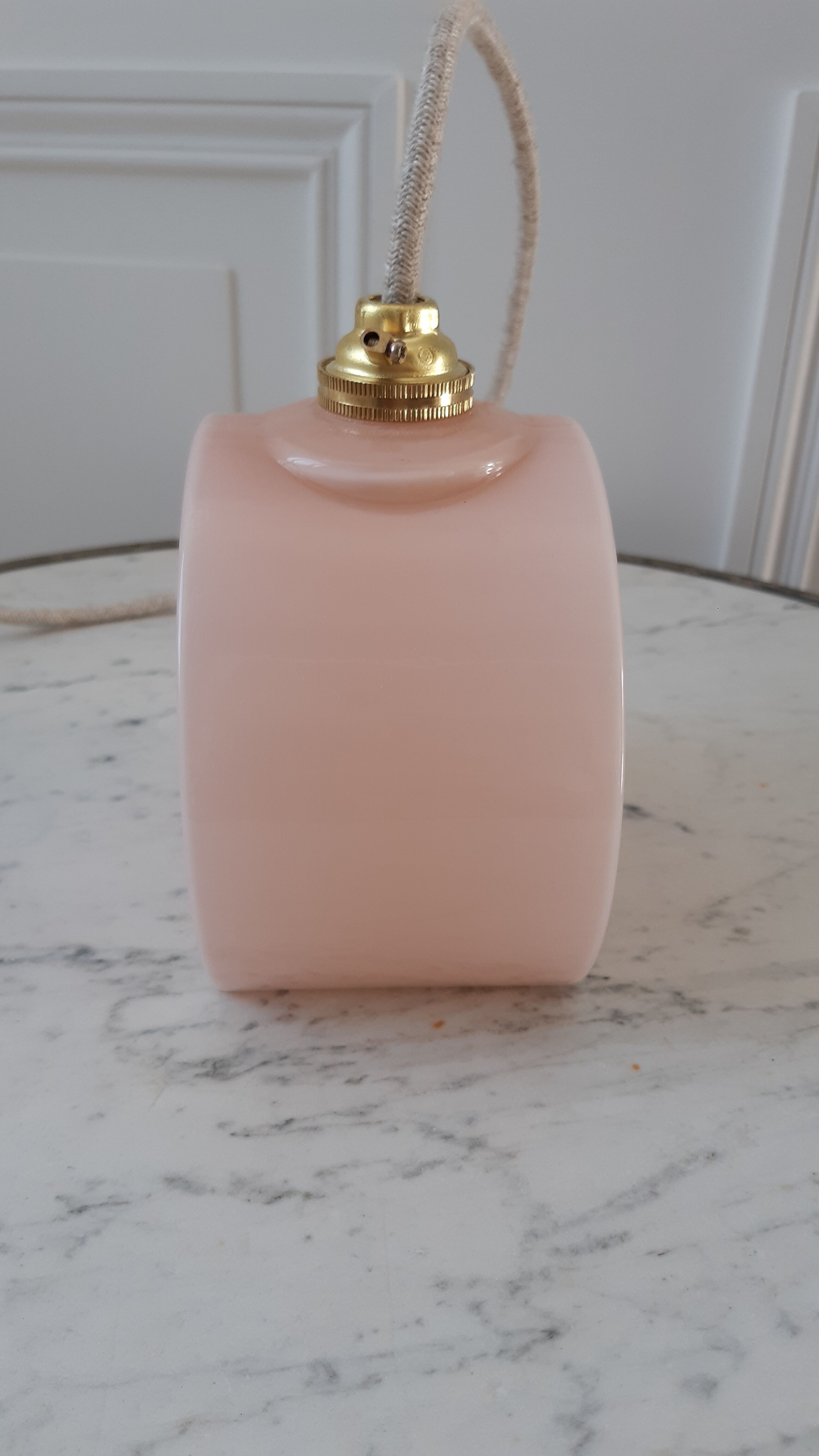 Suspension in powder pink opaline art deco 30s-40s