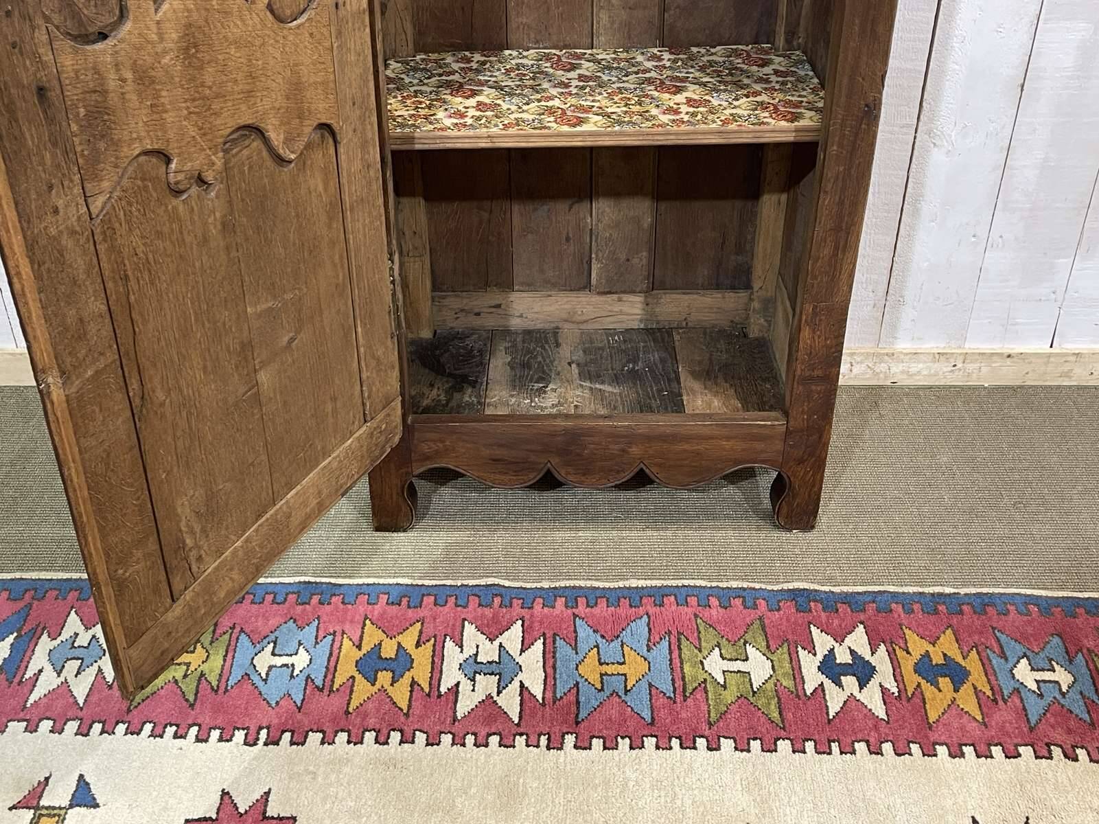 19th-century oak bonnetière