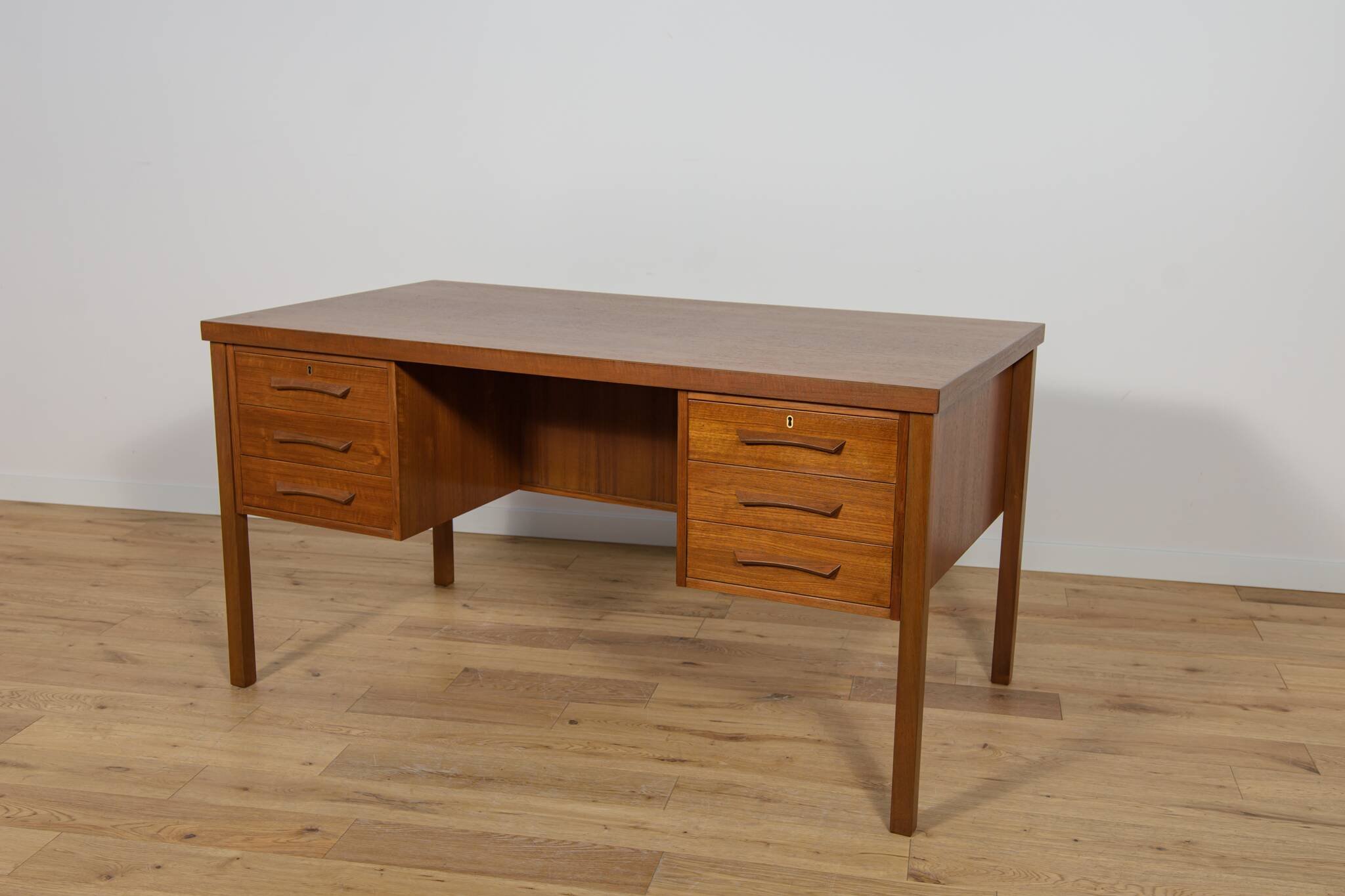 Mid-Century Freestanding Teak Desk, Denmark, 1960s
