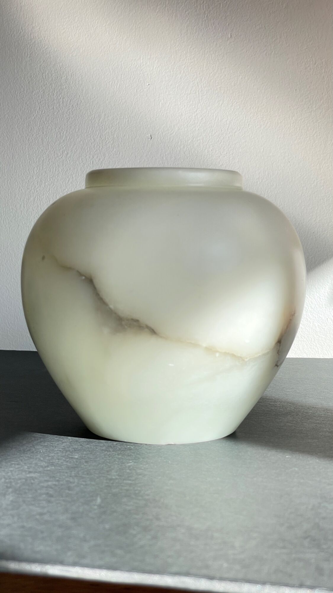 Vase shaped marble marble design 70s