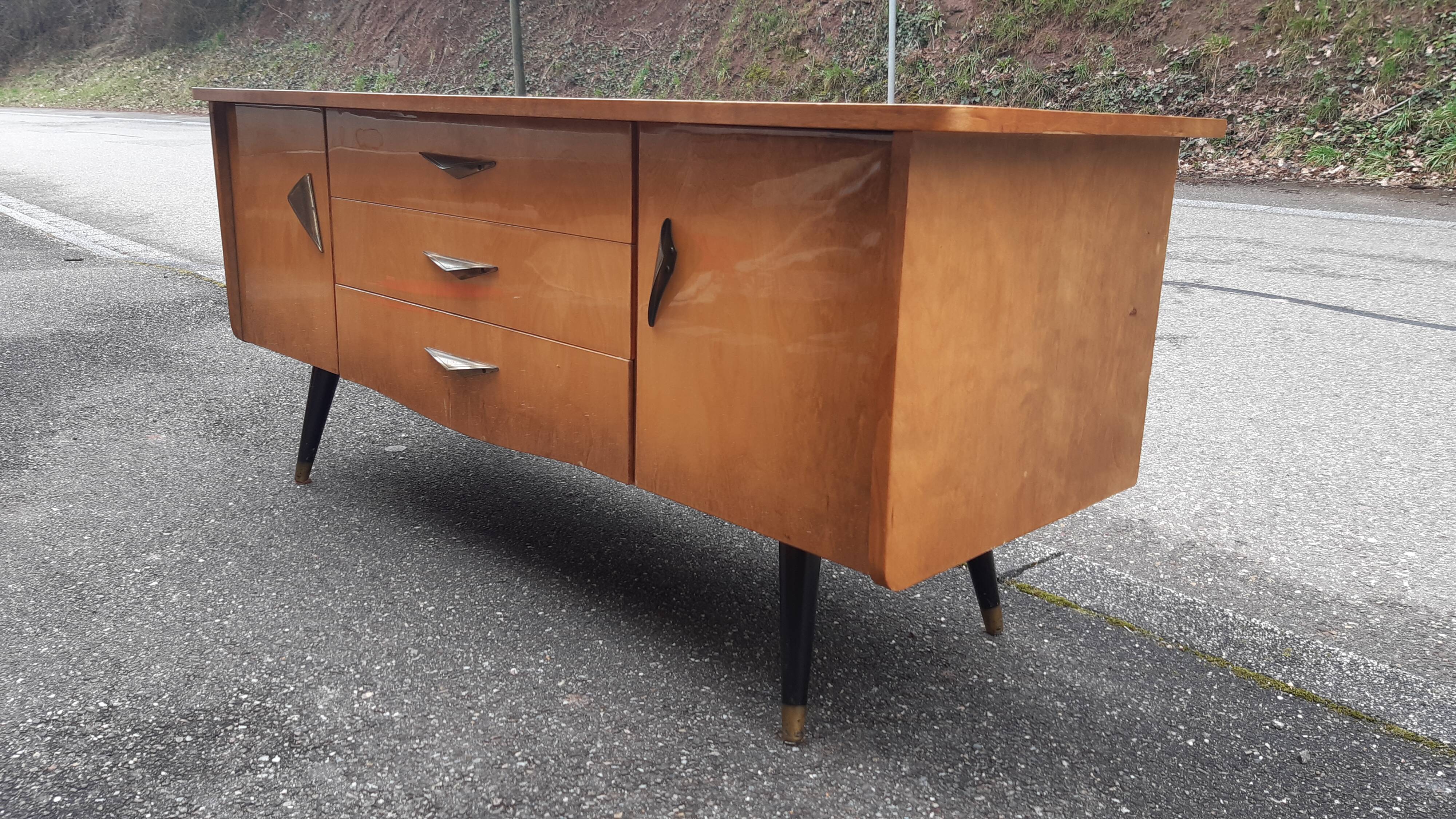 Vintage bass enfilade