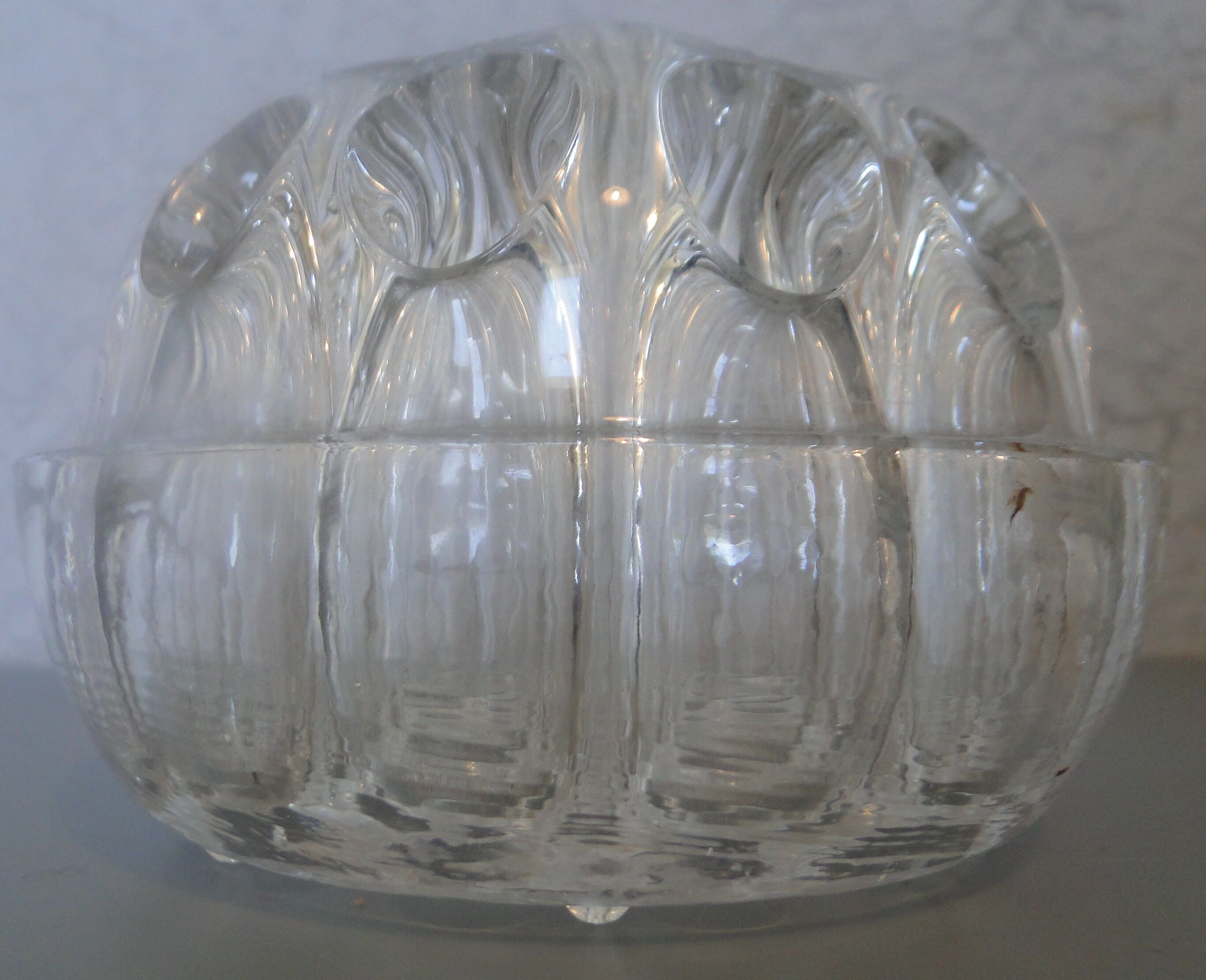 Pique fleurs moulded glass made in France no. 4 1/2