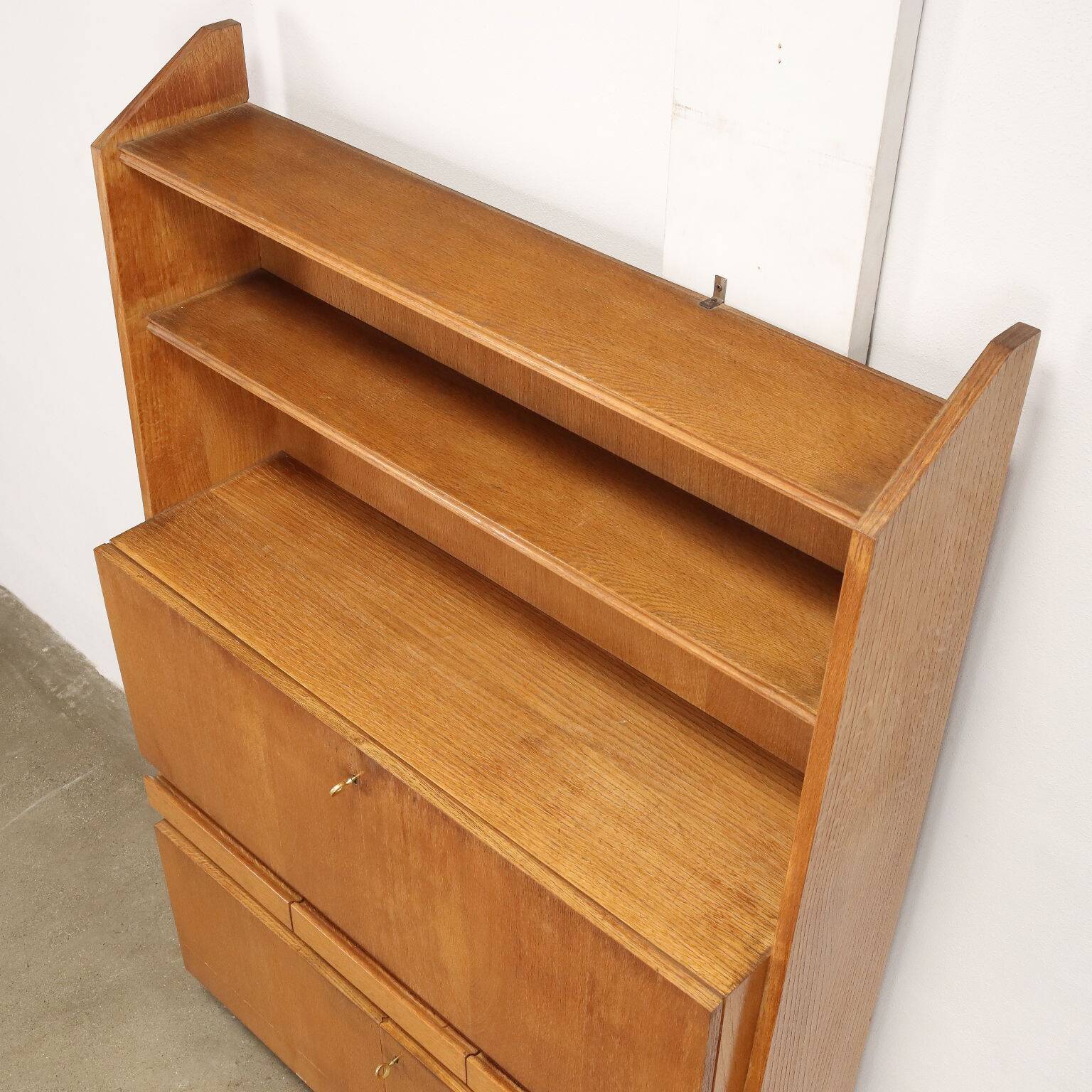 Wall sideboard from the 1950s