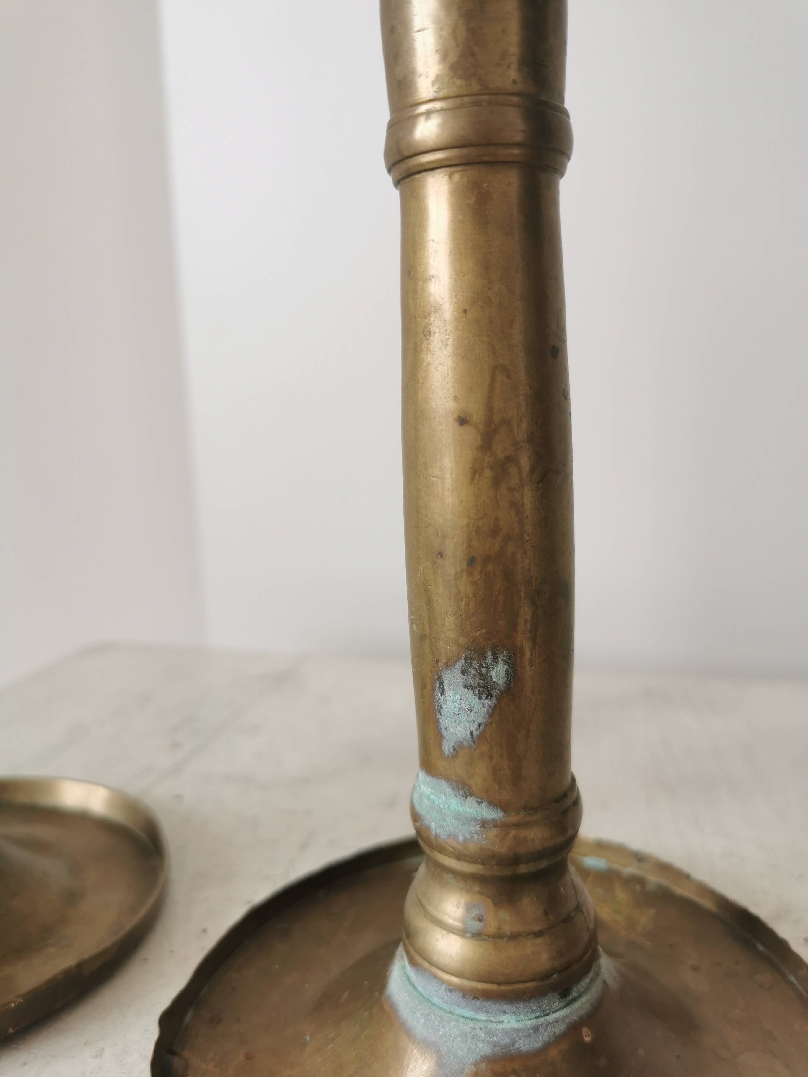 Bougeoirs en laiton vintage : bougeoirs dorés des années 50, ensemble de 2