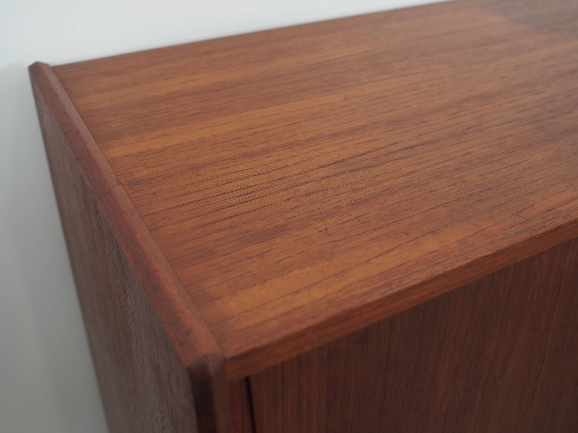 Buffet haut en teck, design danois, années 1960, designer : Børge Seindal, fabricant