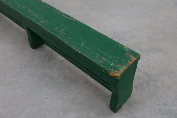 Banc de ferme rustique et primitif en chêne massif, France vers 1900