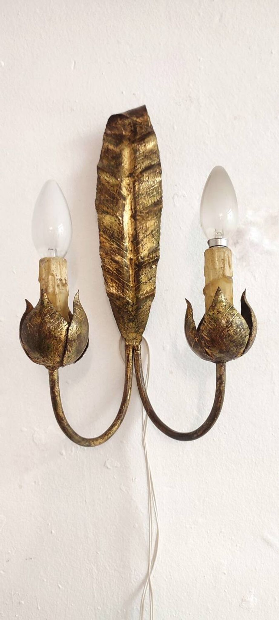 Applique de pared de hierro forjado et pan de oro. Espagne, années 1970.
