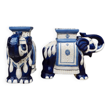 Paire de tables d'appoint éléphants en céramique