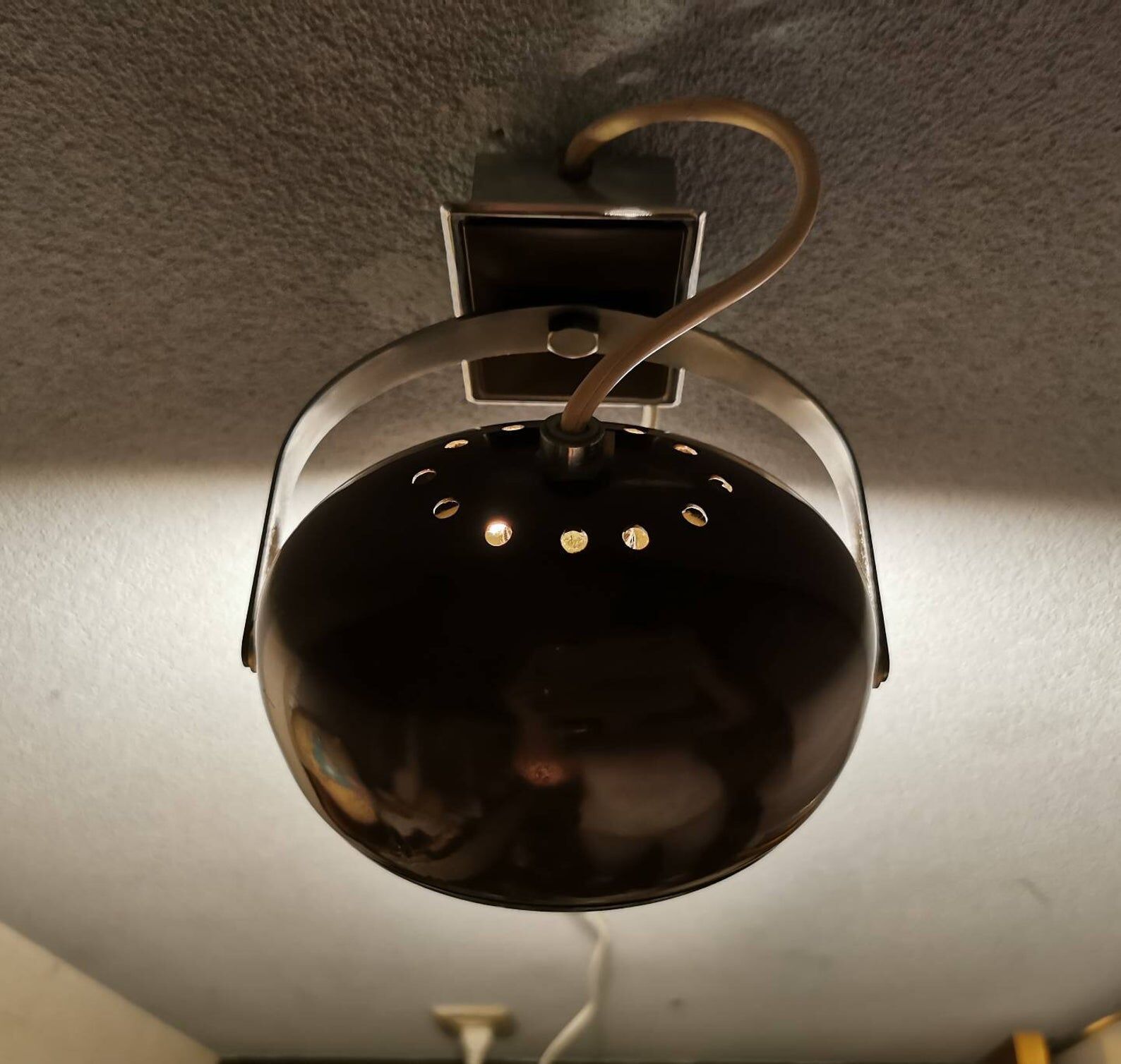 Apply brown vintage eye ball 1970