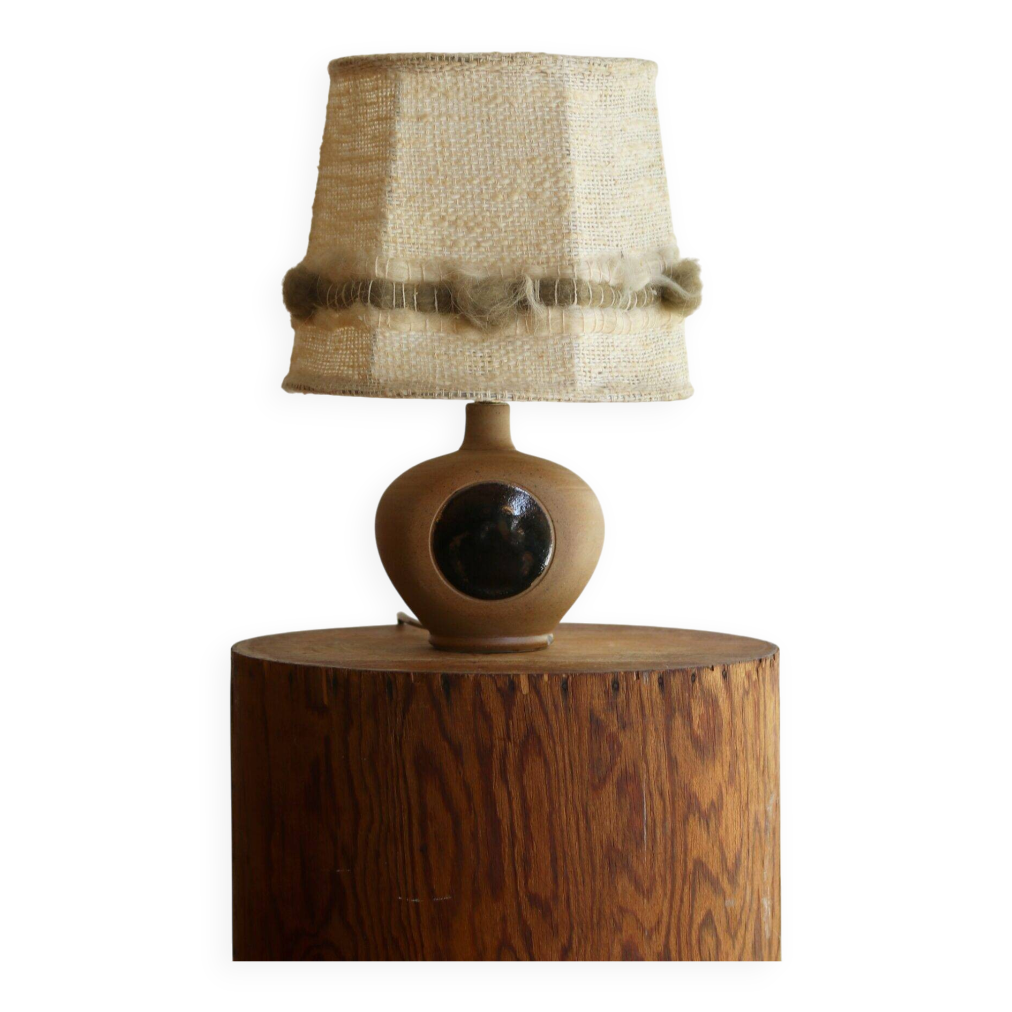 Small 1960s lamp in stoneware with a dark brown enamelled medallion.