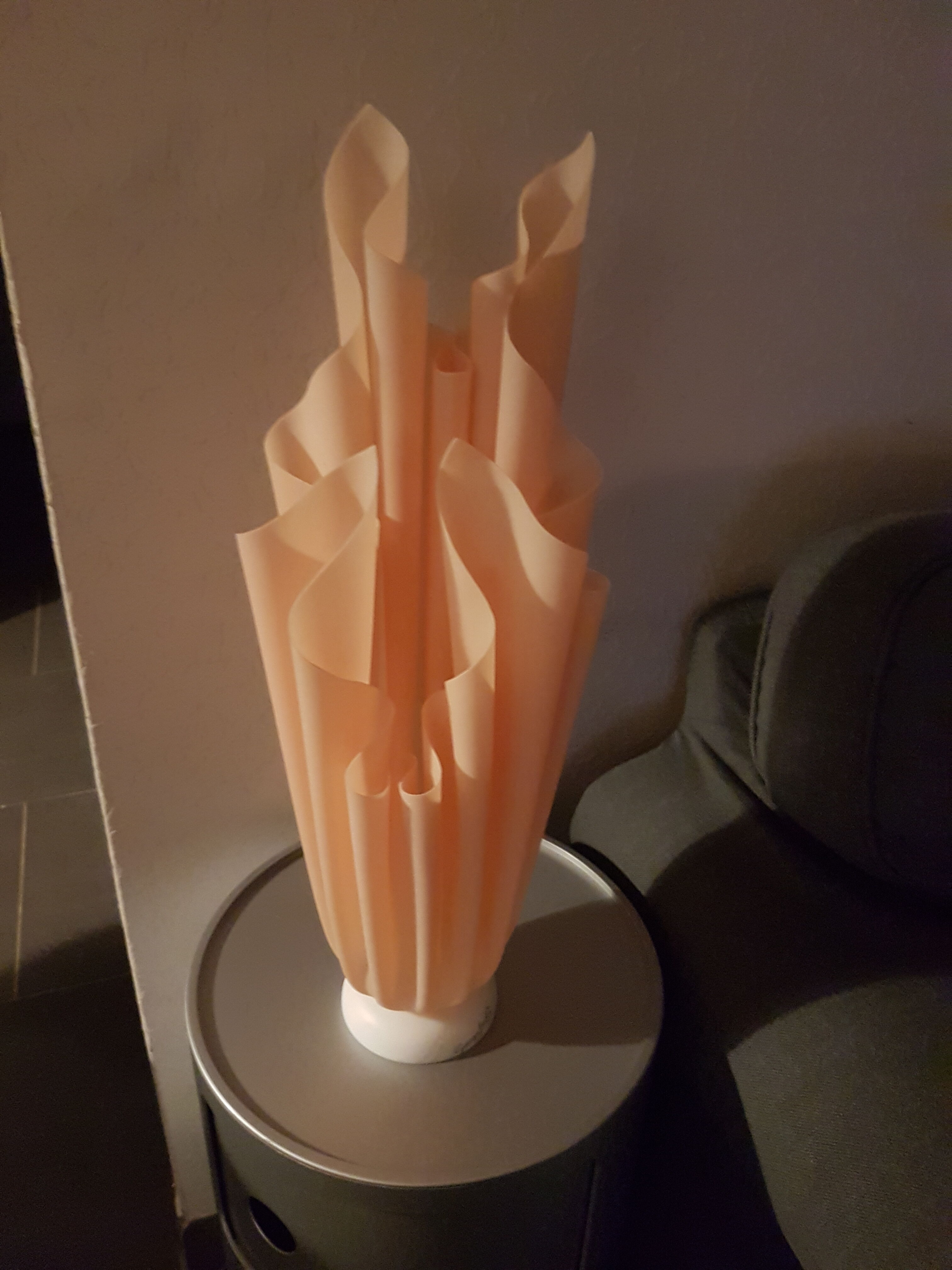 Georgia Jacob model Athuna lamp