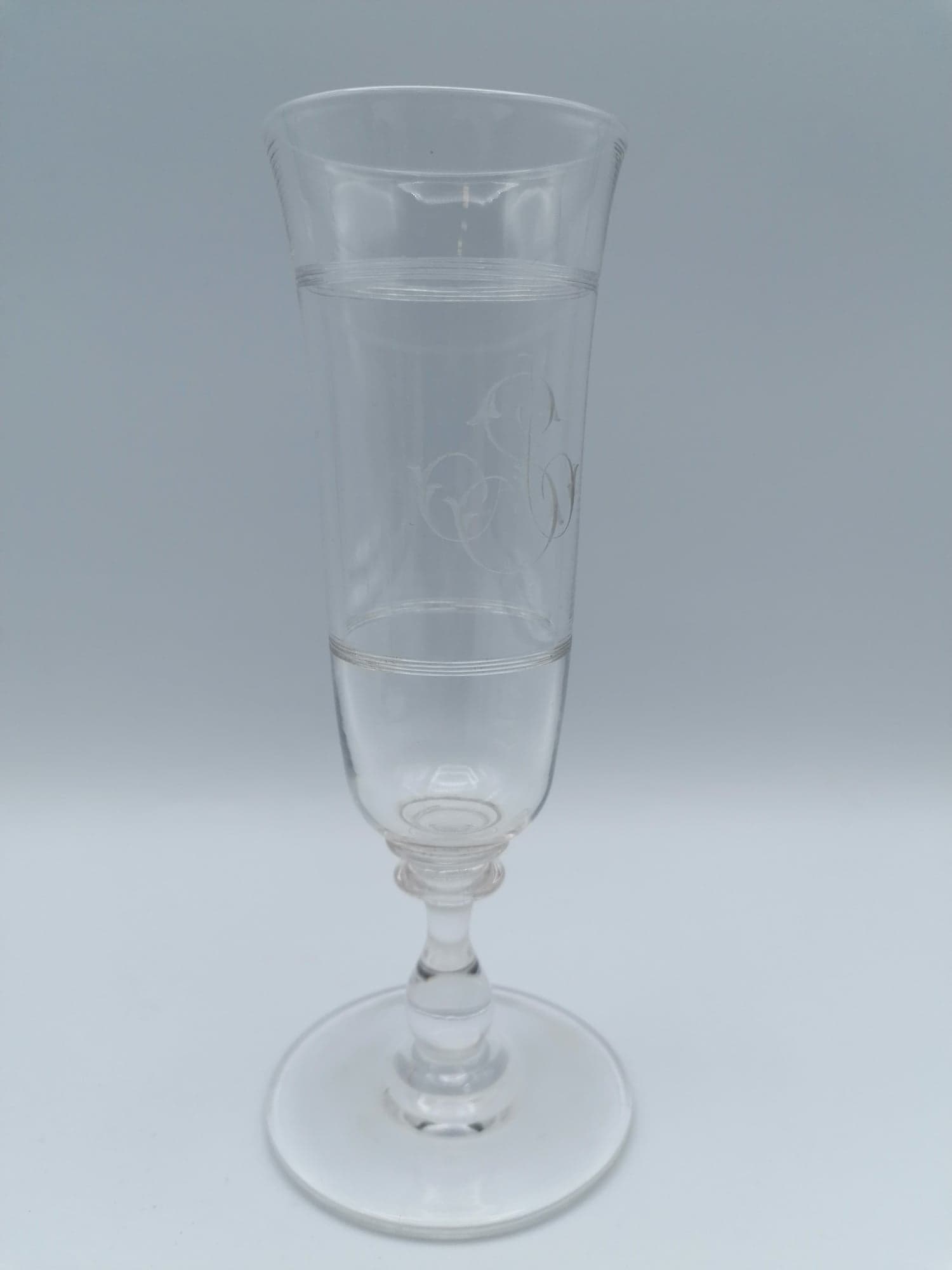 Set of 6 monogrammed champagne flutes