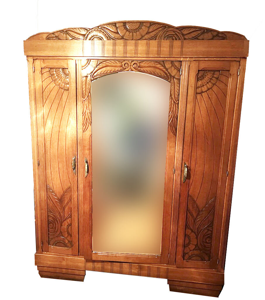 Art deco oak cabinet, 3 doors with beveled mirror