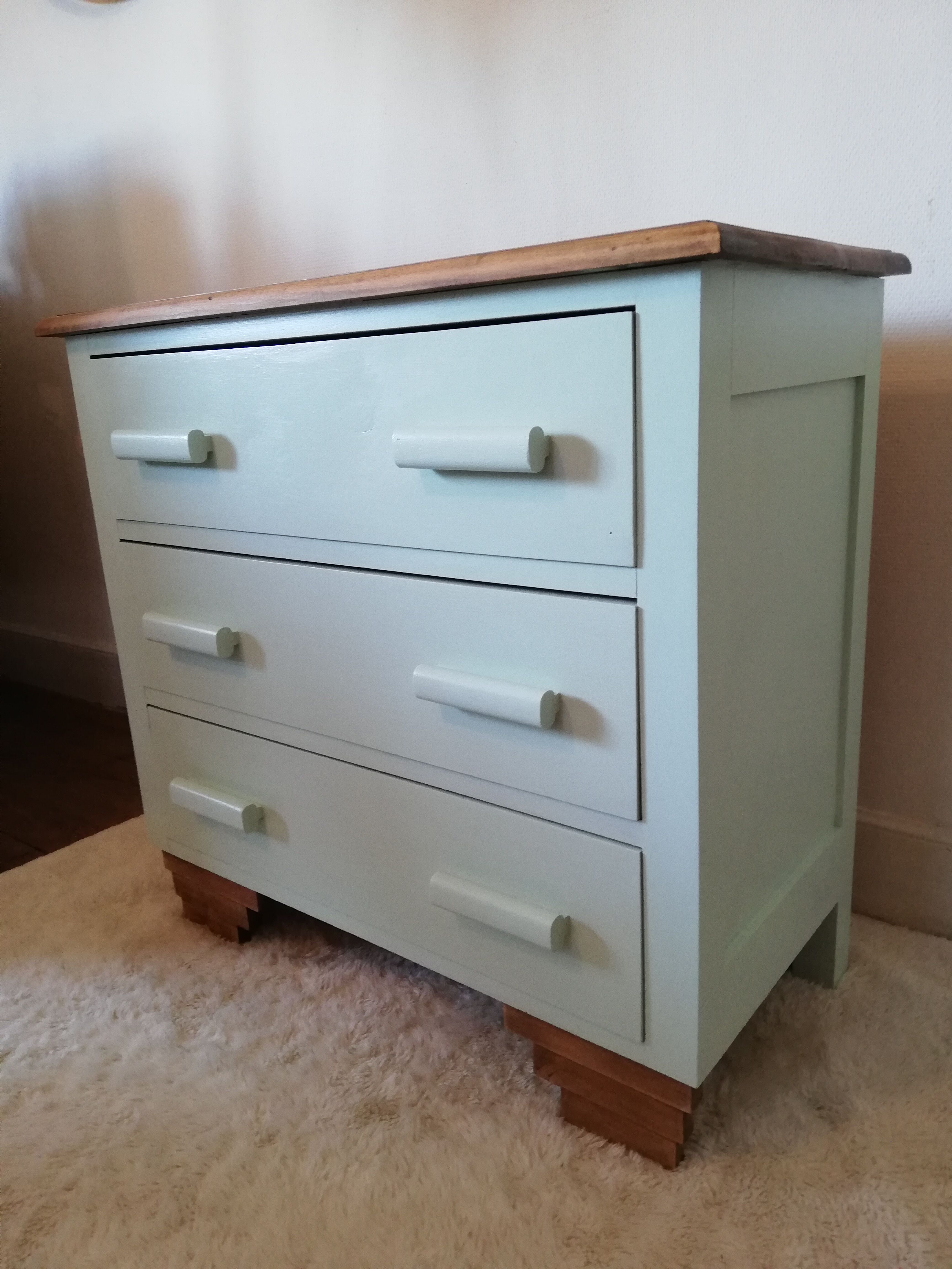 Beautiful art deco 1930 chest of drawers solid wood