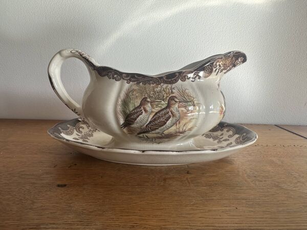 Saucière sur plateau Royal Worcester Palissy England Scène de Chasse