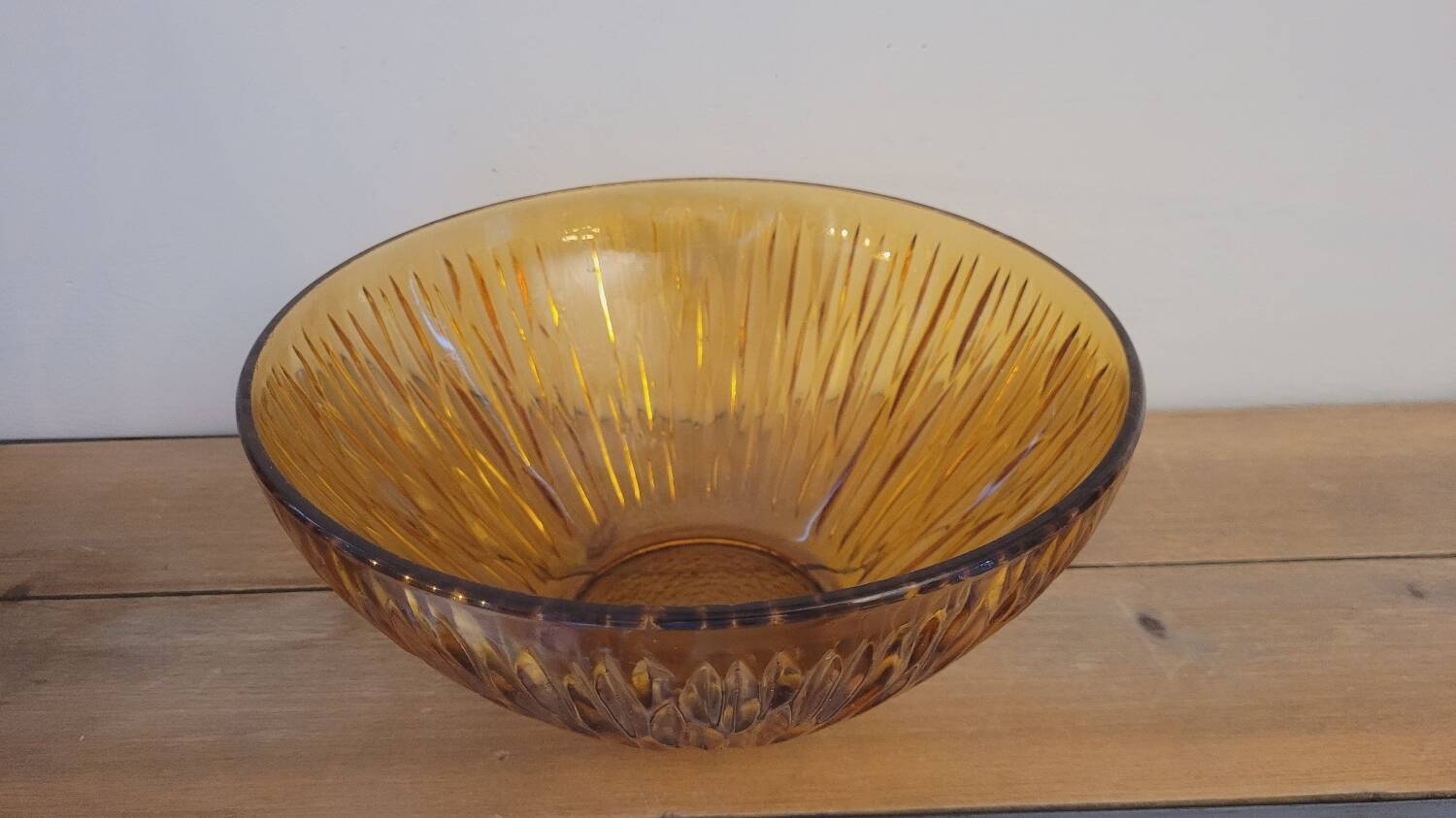 Saladier verre ambré 70's