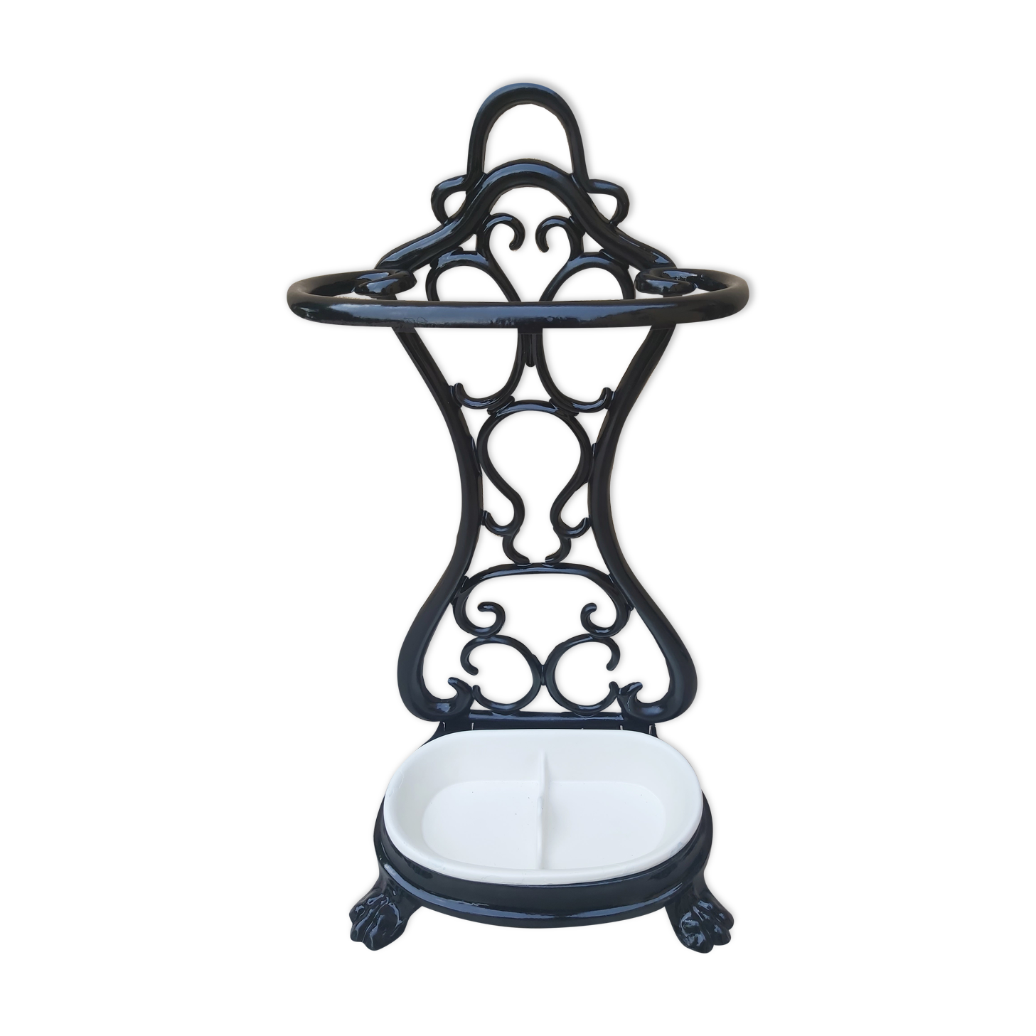 Cast iron umbrella holder
