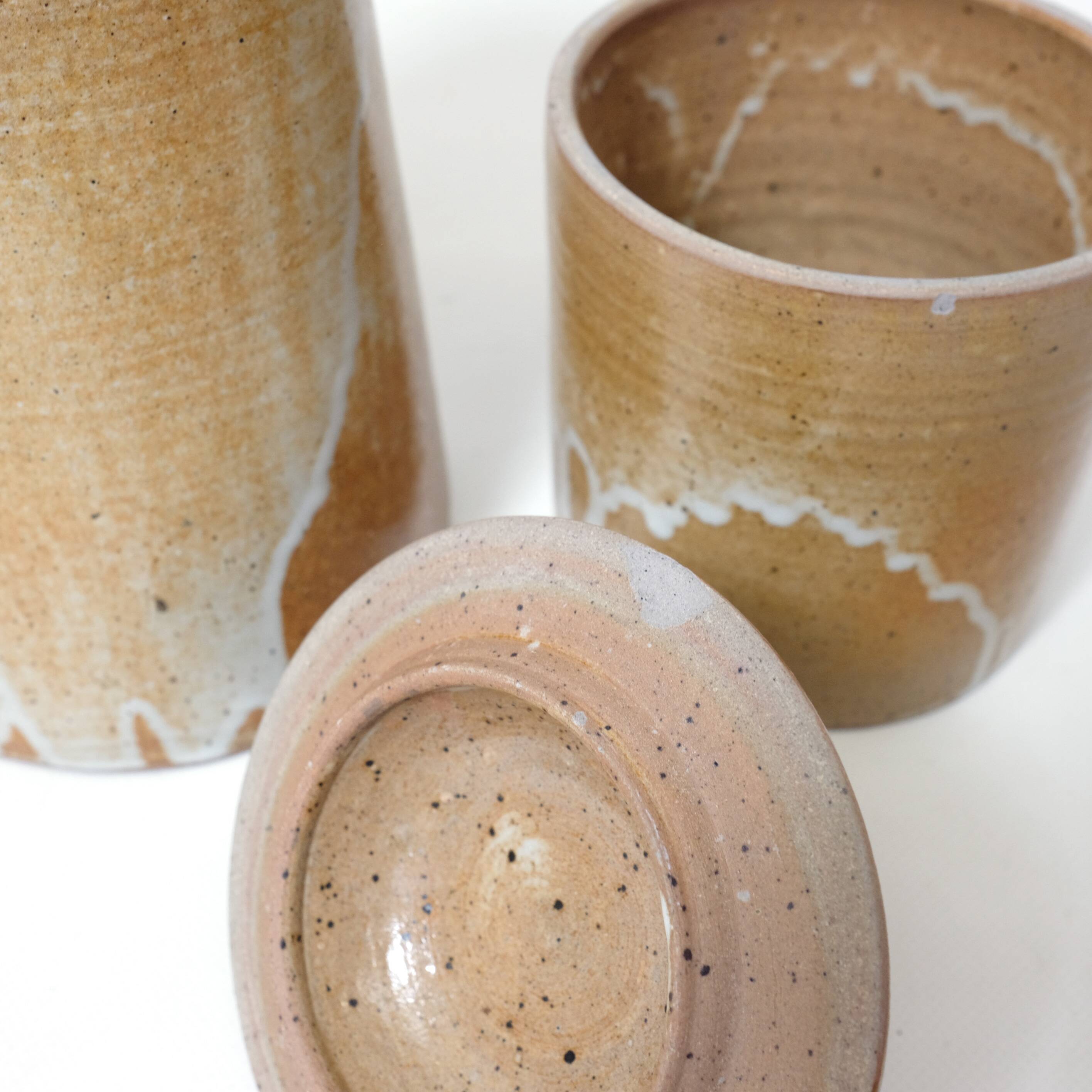 Ceramic pitcher and pot, French work from the 70s.