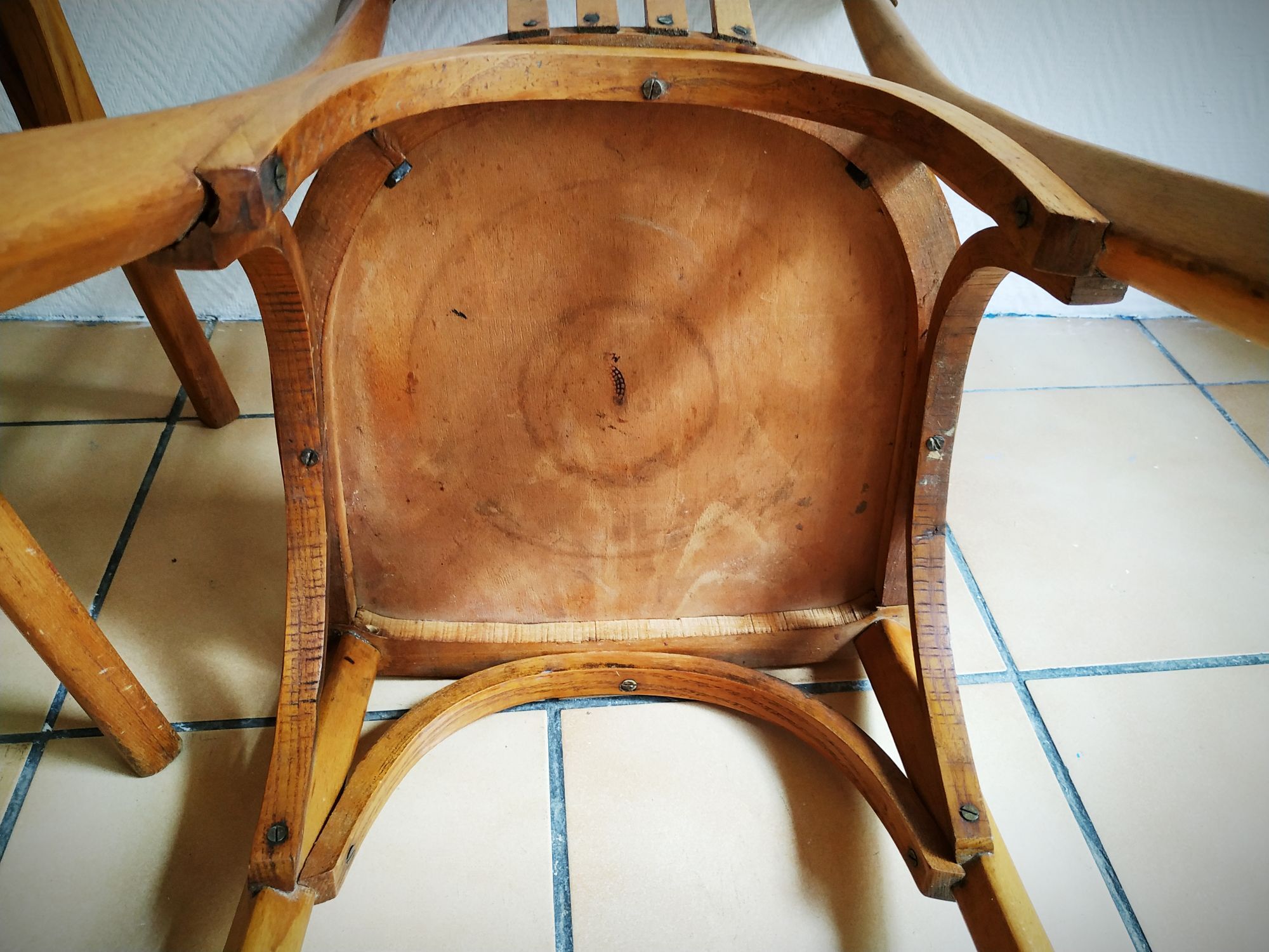 Série de quatre chaises bistrot