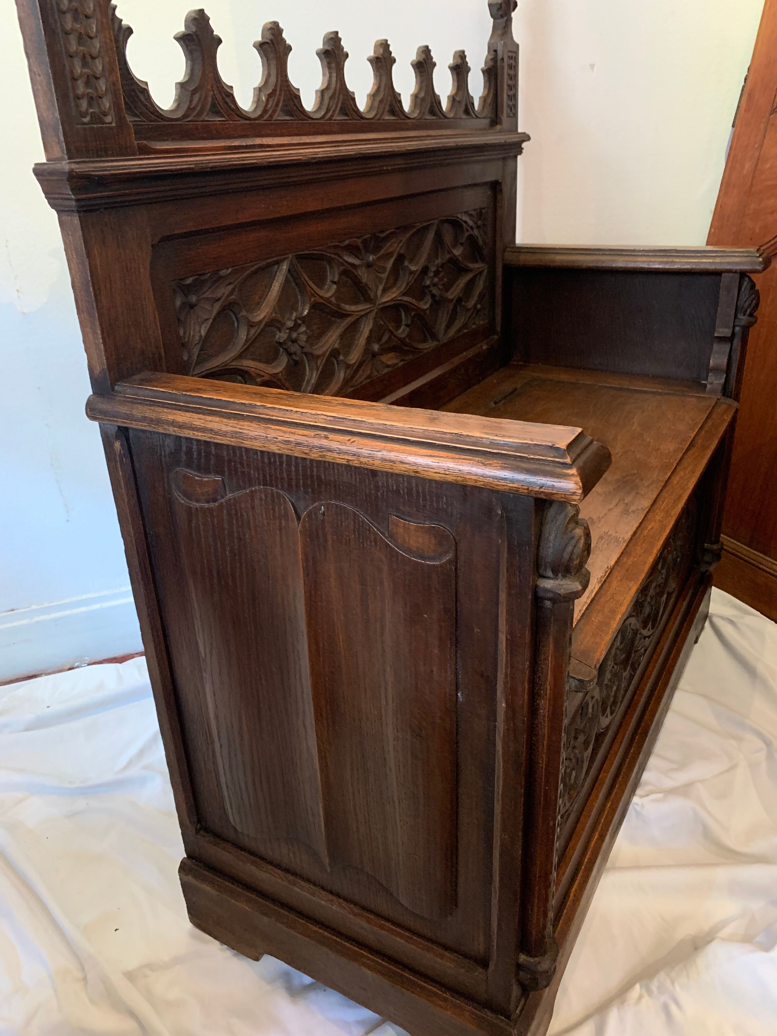 Neo-Gothic chest bench