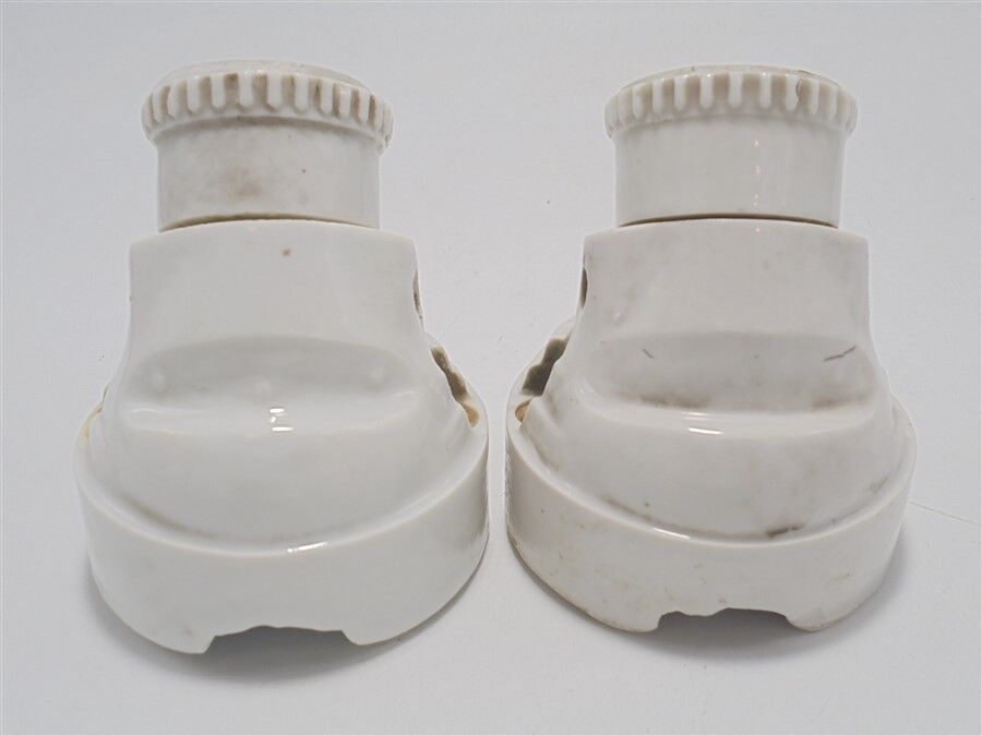 Duo of white ceramic wall lamps