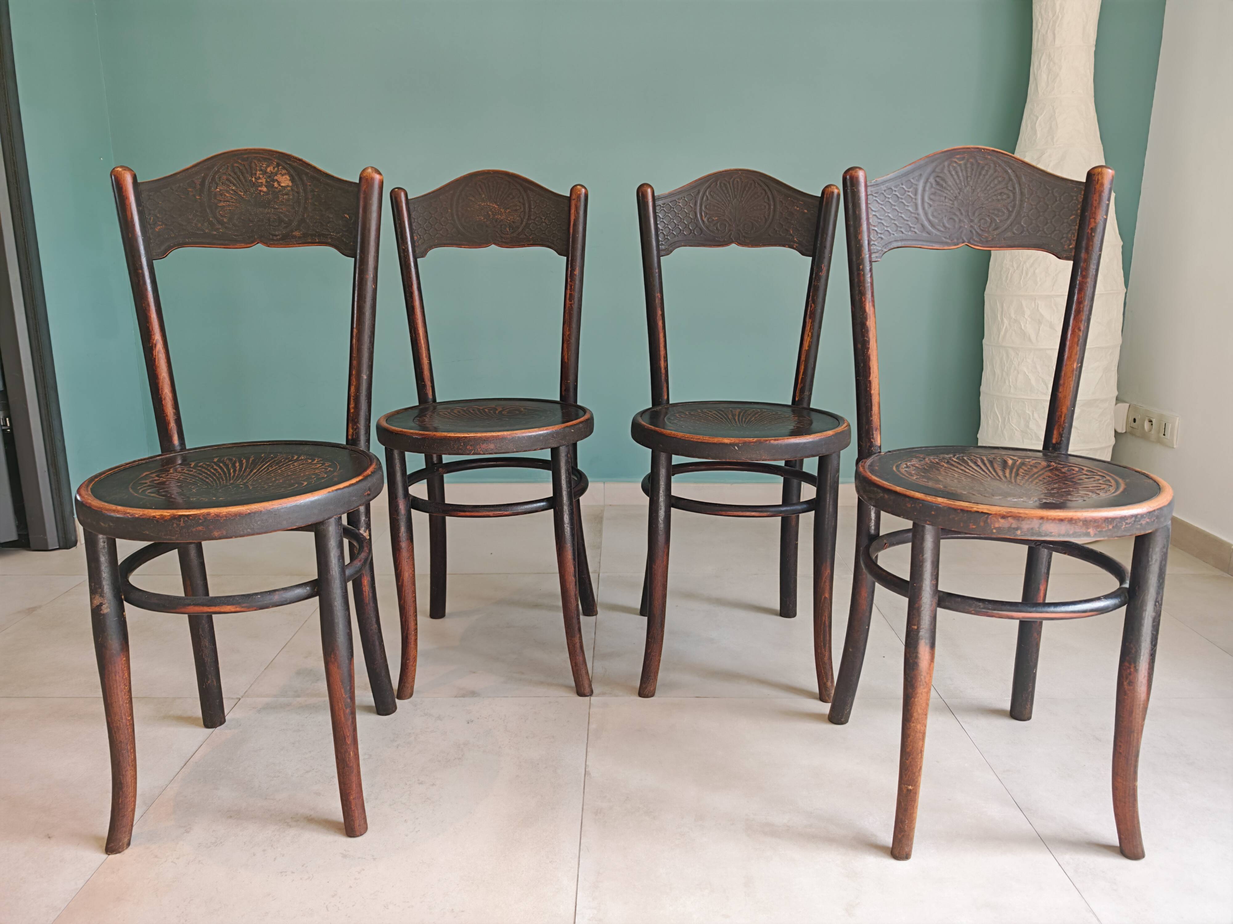 Rare set of 4 Jacob & Josef Kohn bistro chairs, bent wood, stamped 1900.