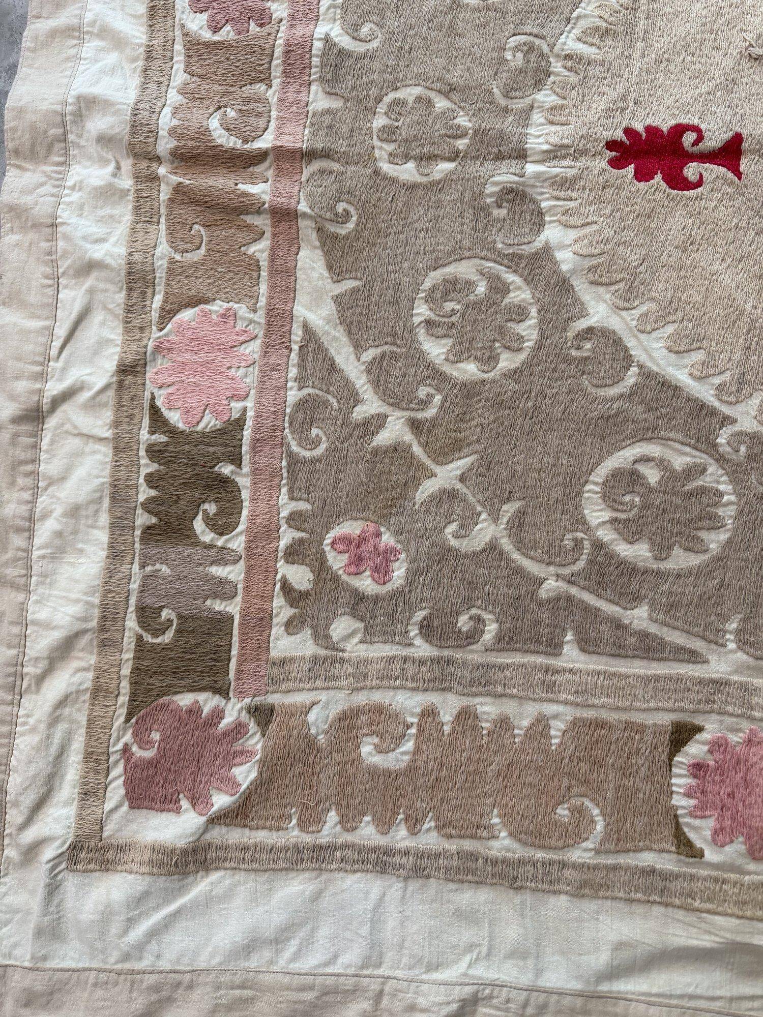 Vintage hand-embroidered tablecloth 168x138 cm
