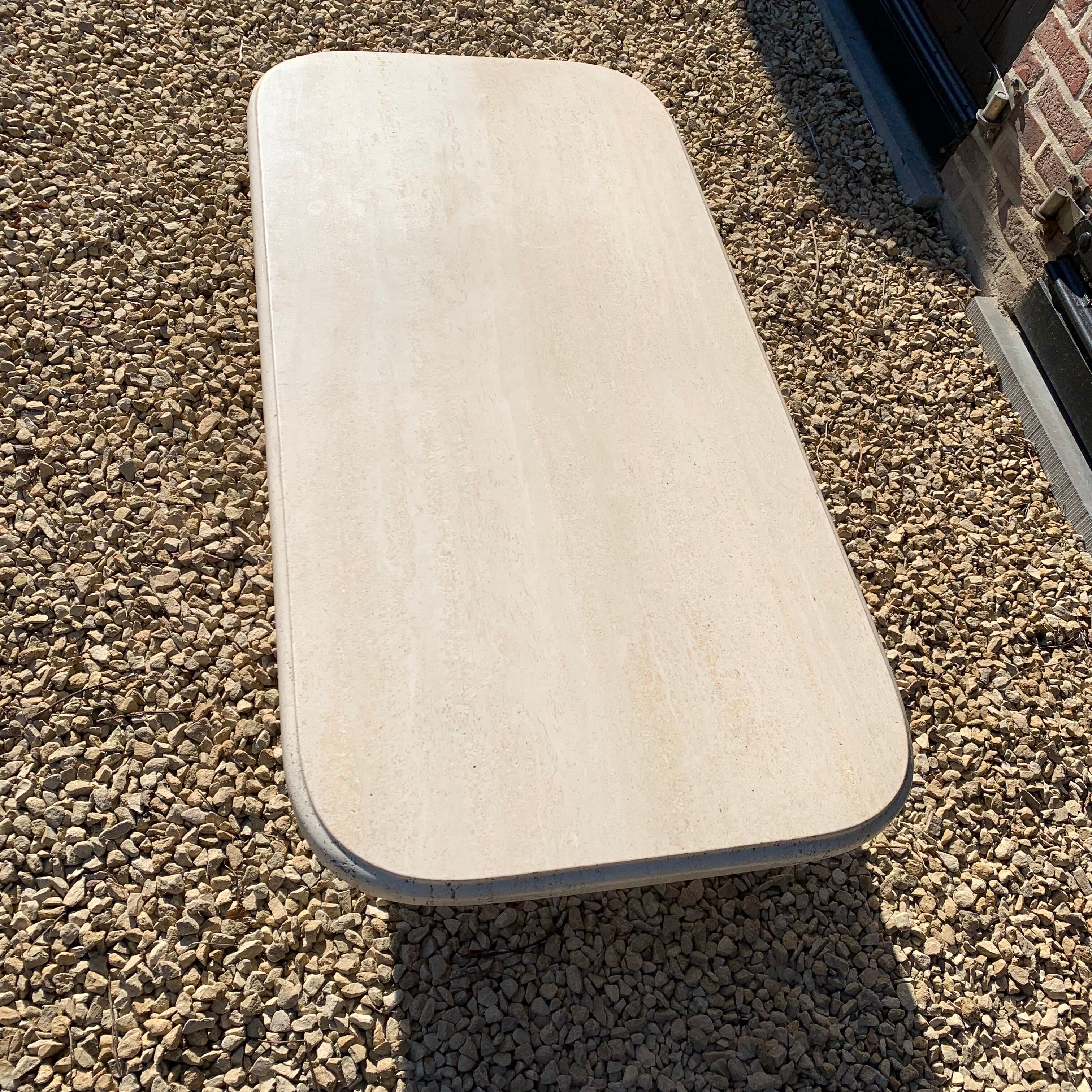 Table basse en travertin, Italie 1970