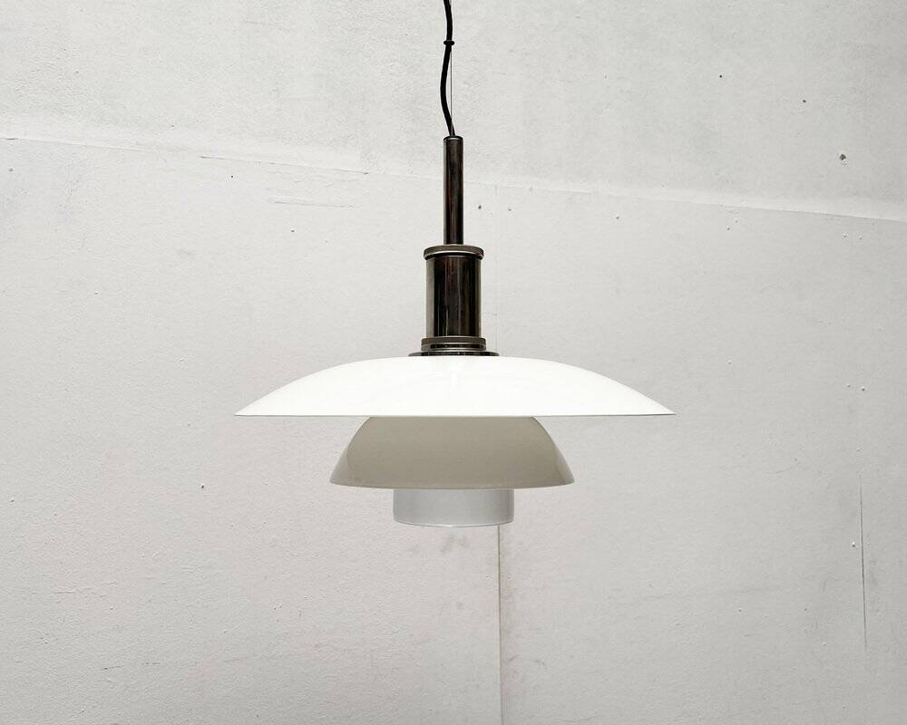 Lampe suspendue en métal et verre modèle danois milieu du siècle Ph 4 1/2 - 4 par Poul Henningsen pour Louis Poulsen, années 1980