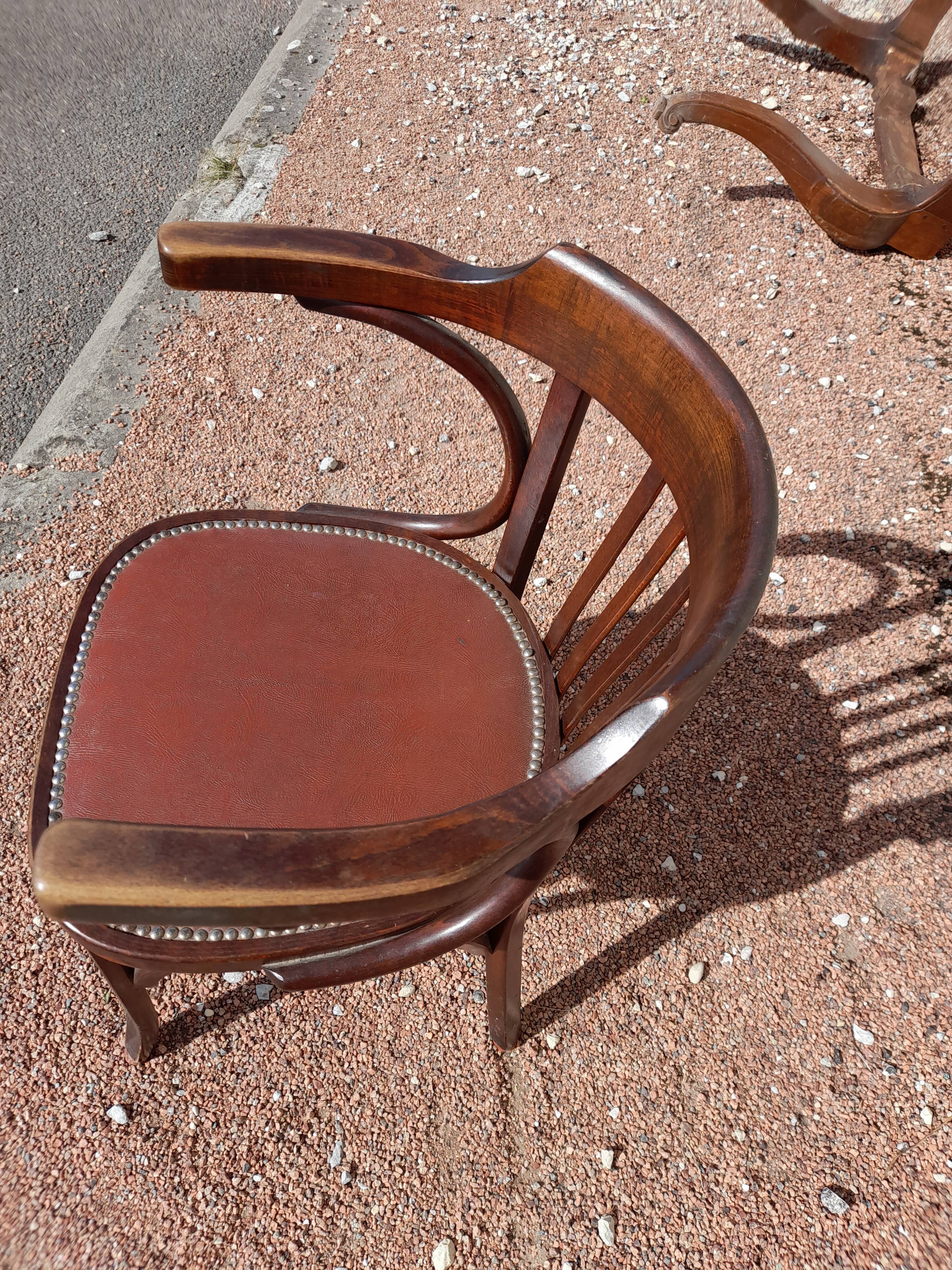 Fauteuil de bistrot signé Baumann 1930