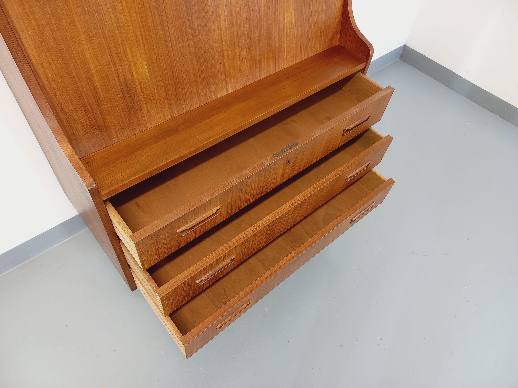 Secrétaire scandinave danois vintage Tibergaard en teck des années 50 60