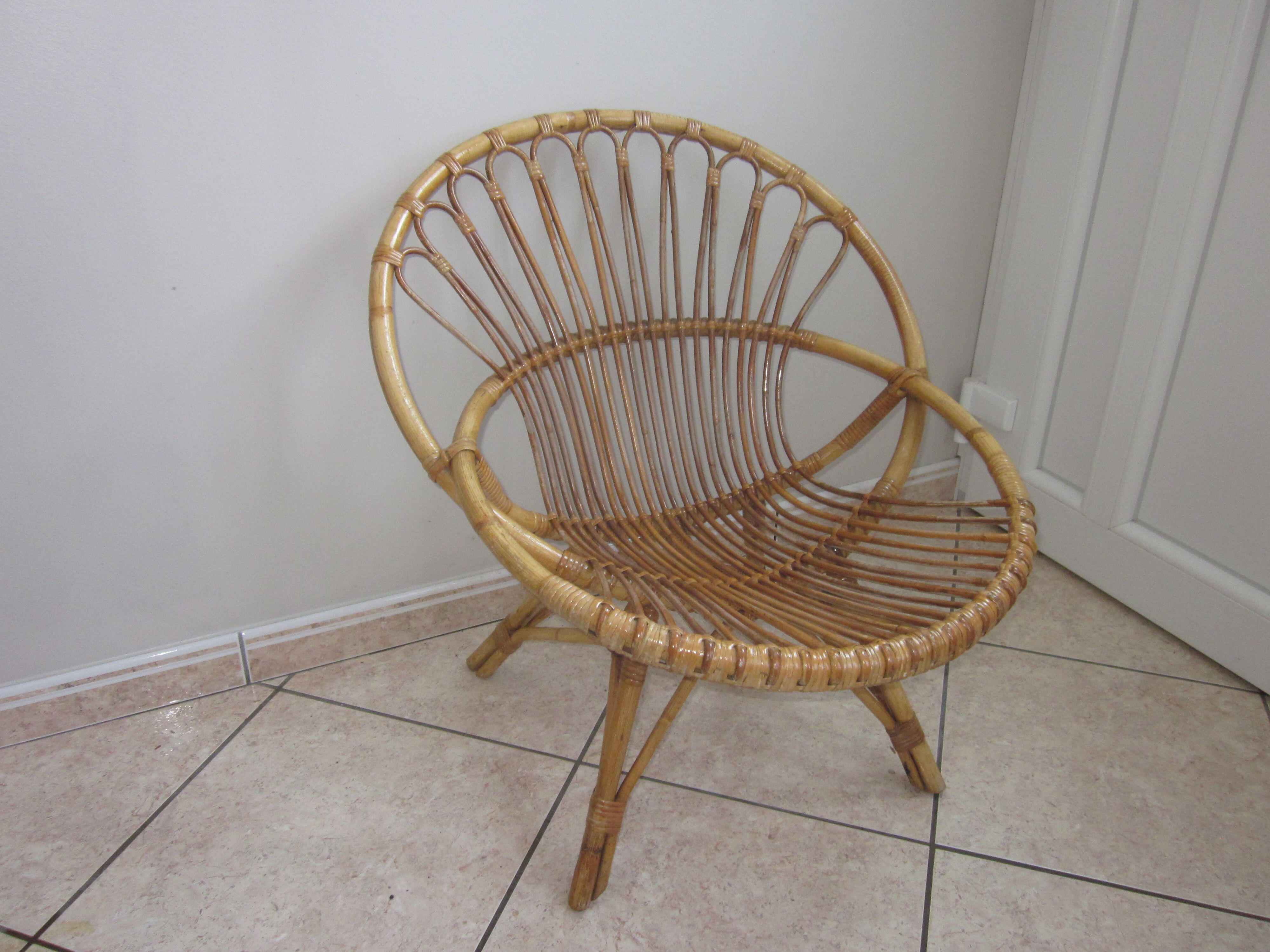 Adult rattan shell armchair from the years 60-70
