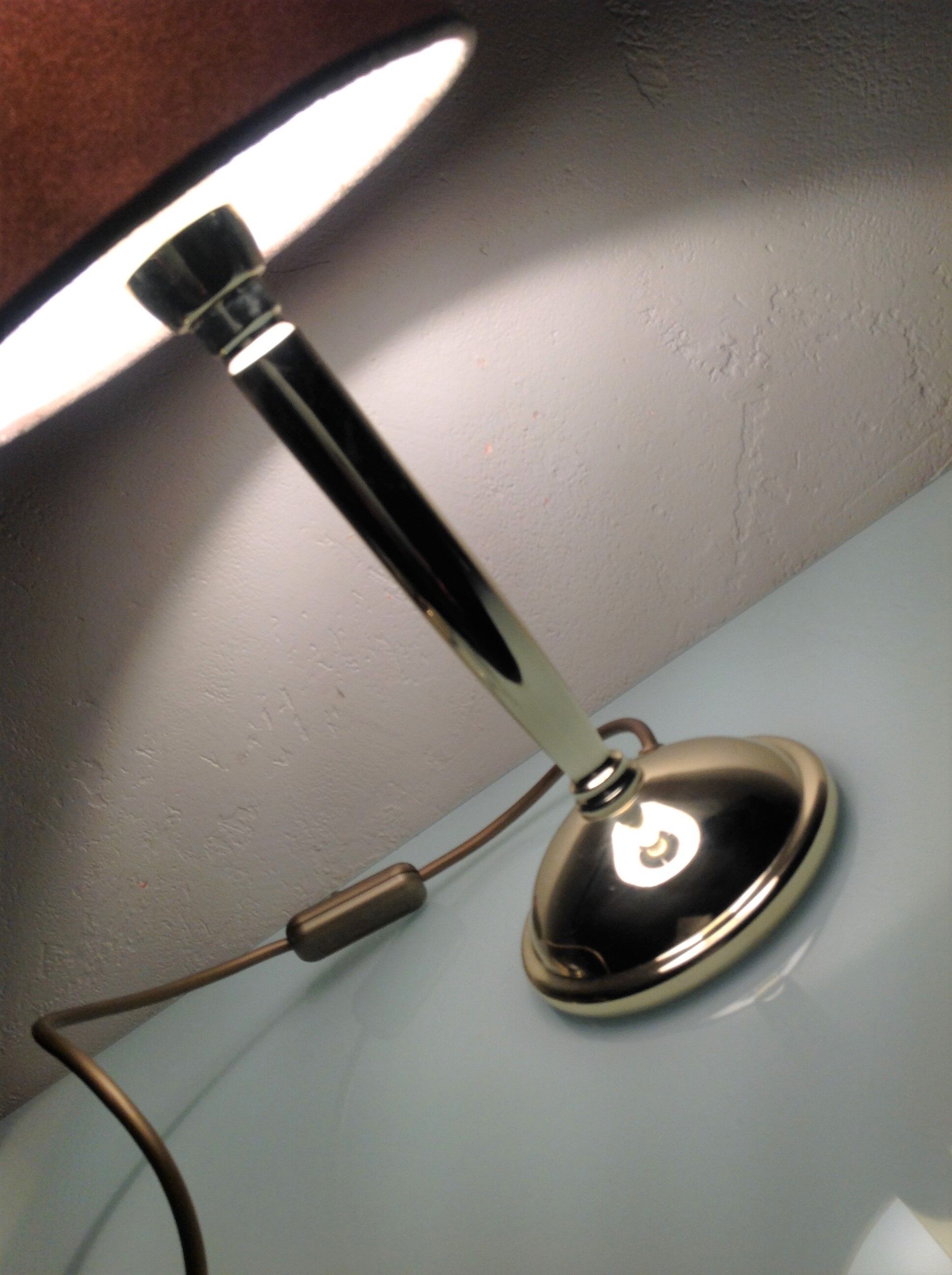 Lampe en  métal doré et abat jour peau de peche / vintage années 70-80