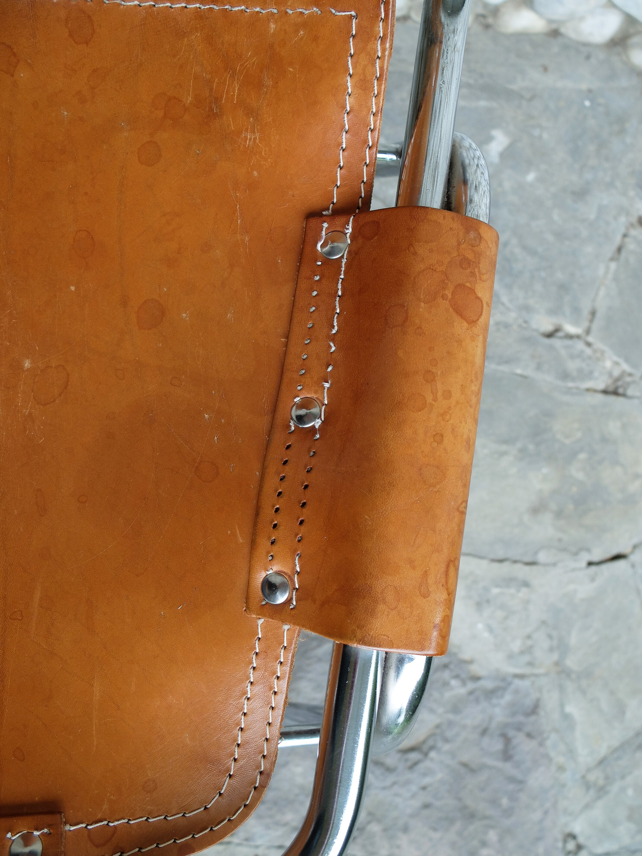 Chaise vintage Les Arcs en cuir, éditée par Dal Vera