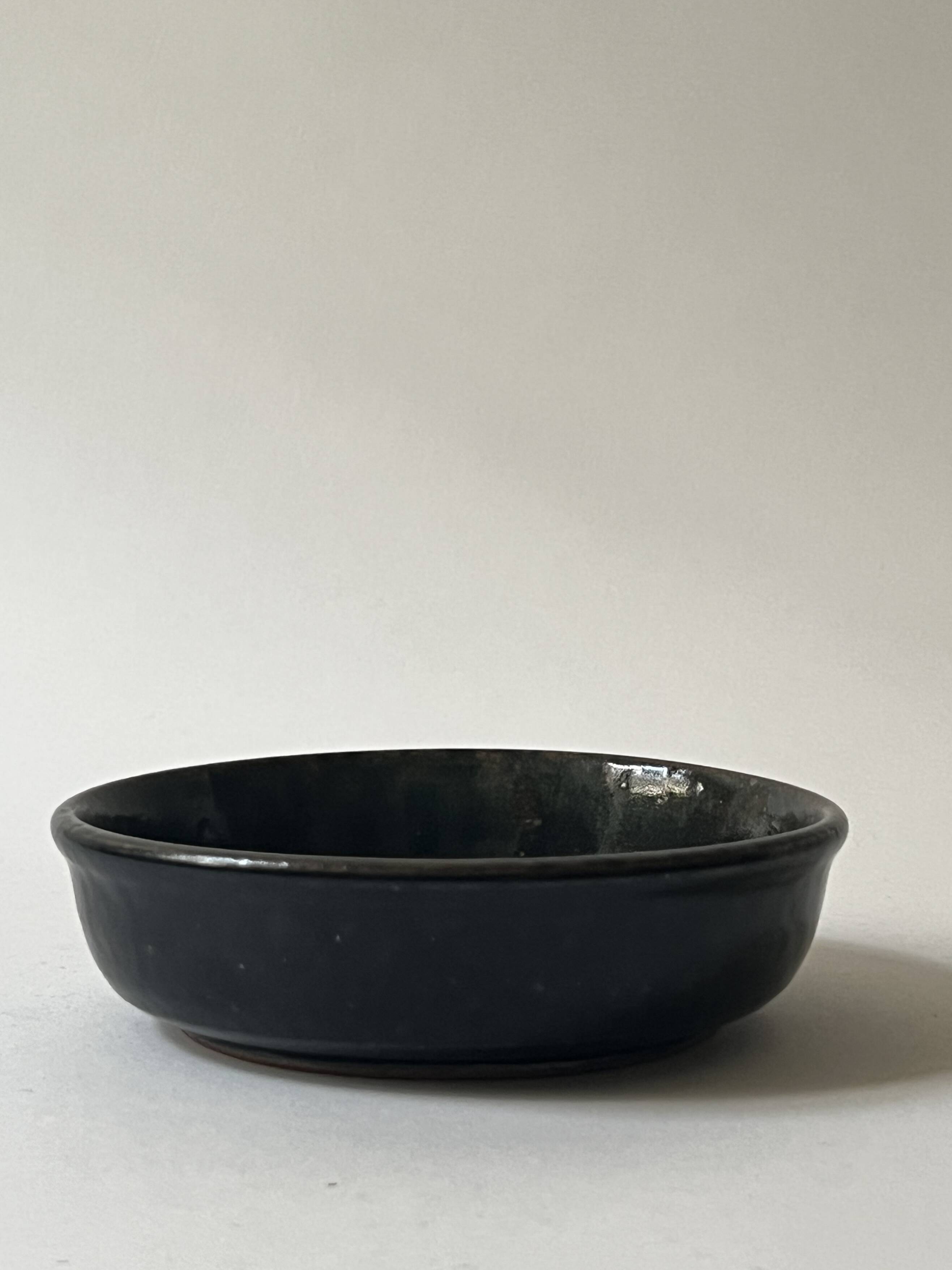 Empty pocket / Ceramic bowl in glazed and signed stoneware