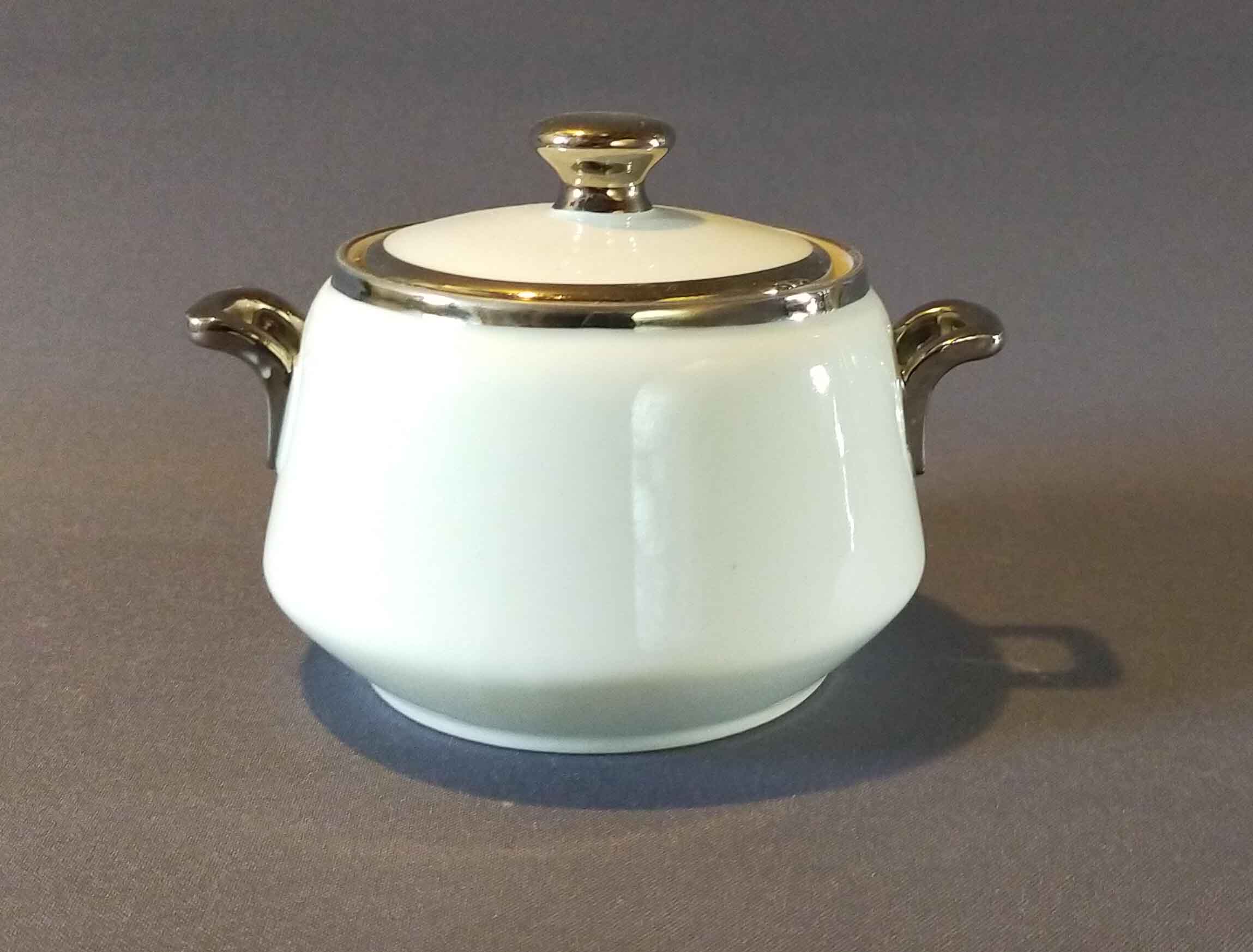 Sugar jar in white Frugier aluminite and chrome