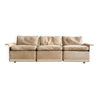 Canapé design 620 en suédine beige par Dieter Rams pour Vitsœ – Mid-Century