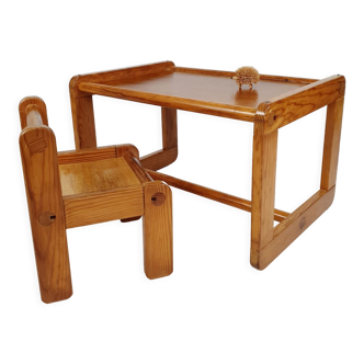 Children's desk and its 1970 pine chair