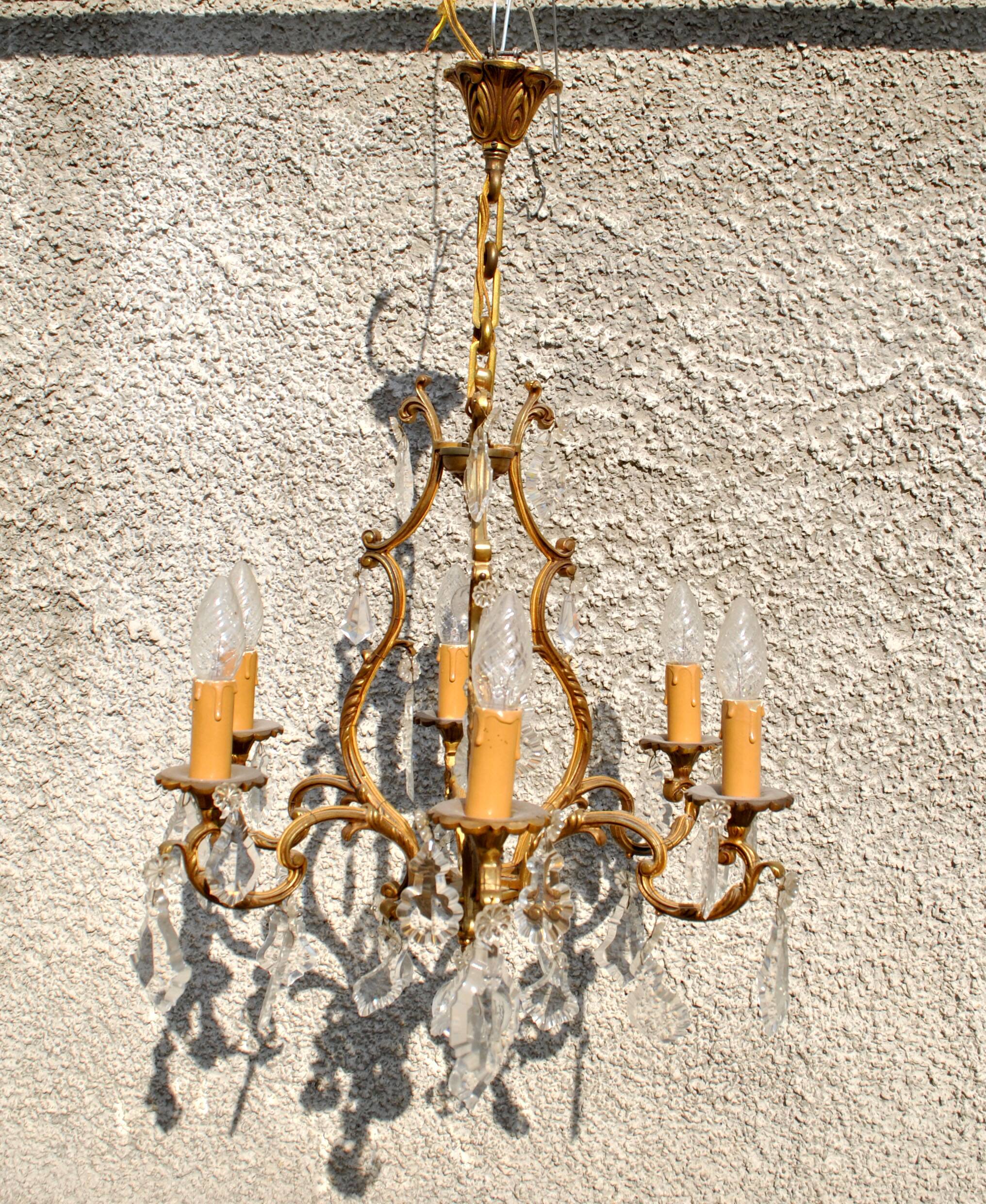 Retro bronze and crystal tassel chandelier - 6-light pendant lamp